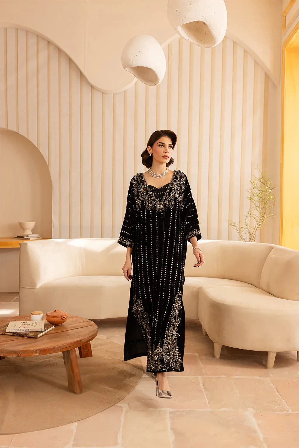 Vanya | Velvet Formals 24 |  KV-53 - Rang-e-Khaas
