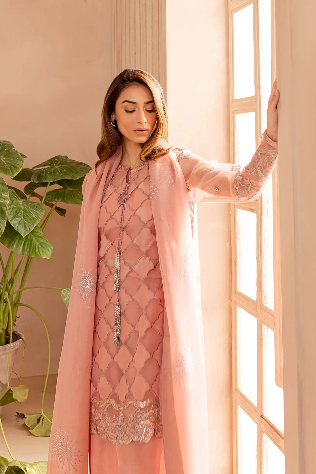 Vanya | Veranda Fromals |  VR-02 - Rang-e-Khaas