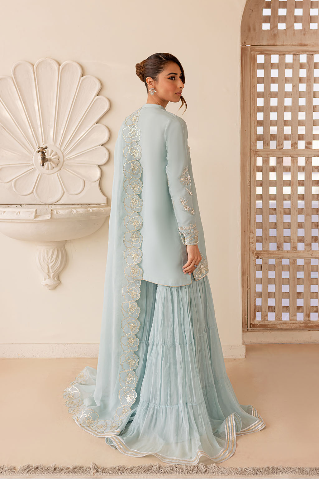 Vanya | Veranda Fromals |  VR-04 - Rang-e-Khaas