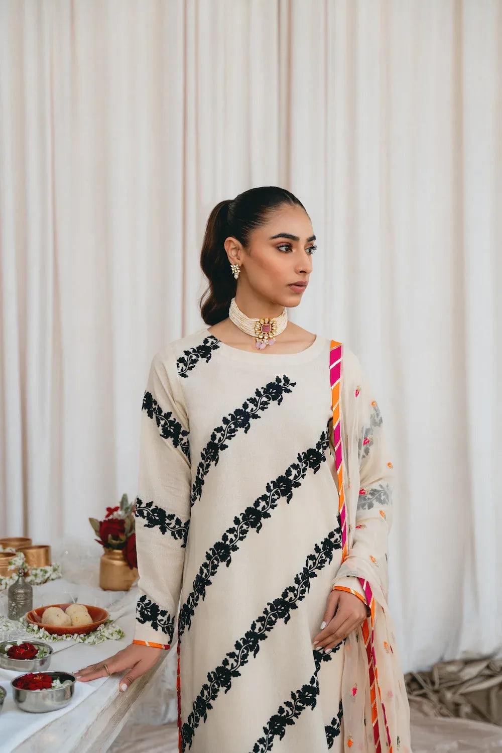 Vintage | Eid Edit 24 | Izna - Rang-e-Khaas