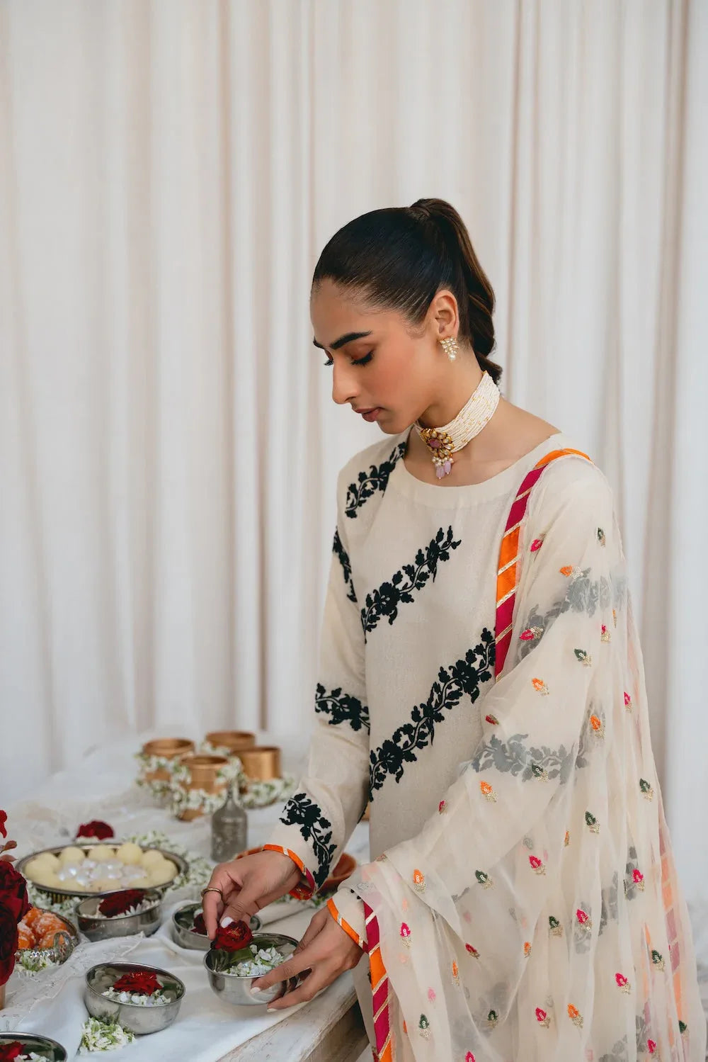 Vintage | Eid Edit 24 | Izna - Rang-e-Khaas