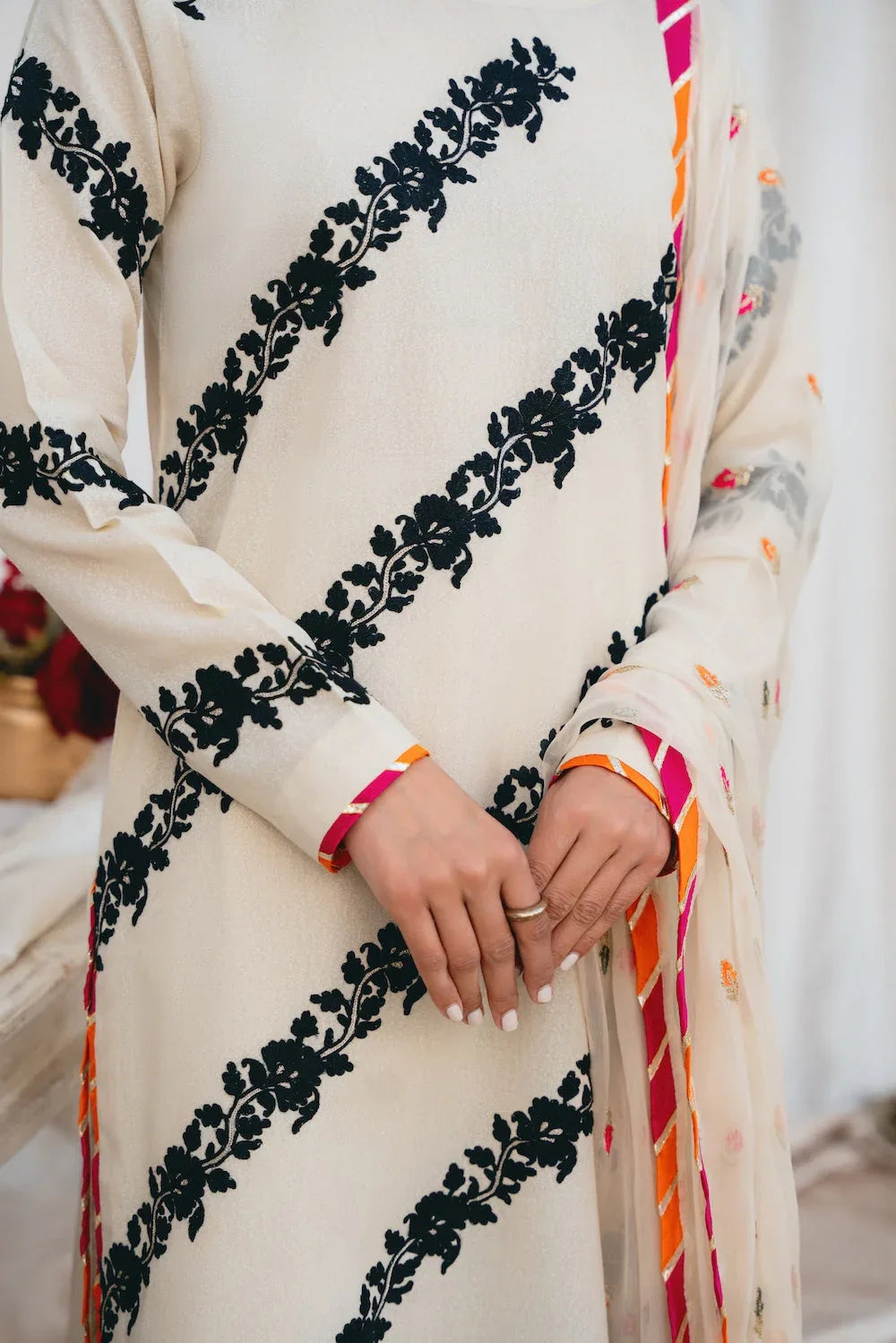 Vintage | Eid Edit 24 | Izna - Rang-e-Khaas