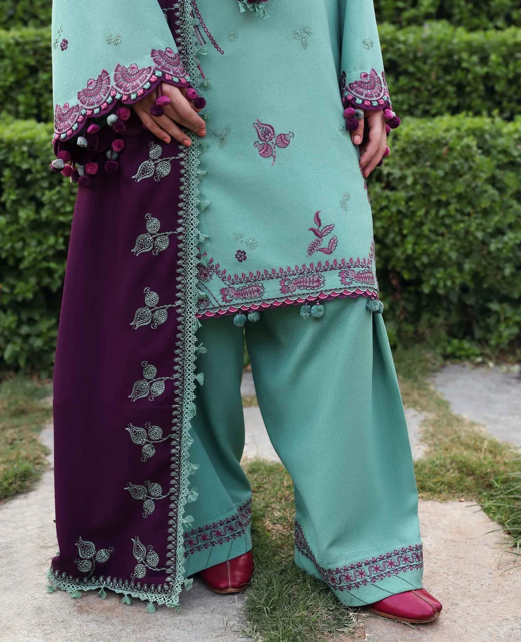 Republic Womenswear | Amaris Luxury Shawl 25 | Virella - Rang-e-Khaas