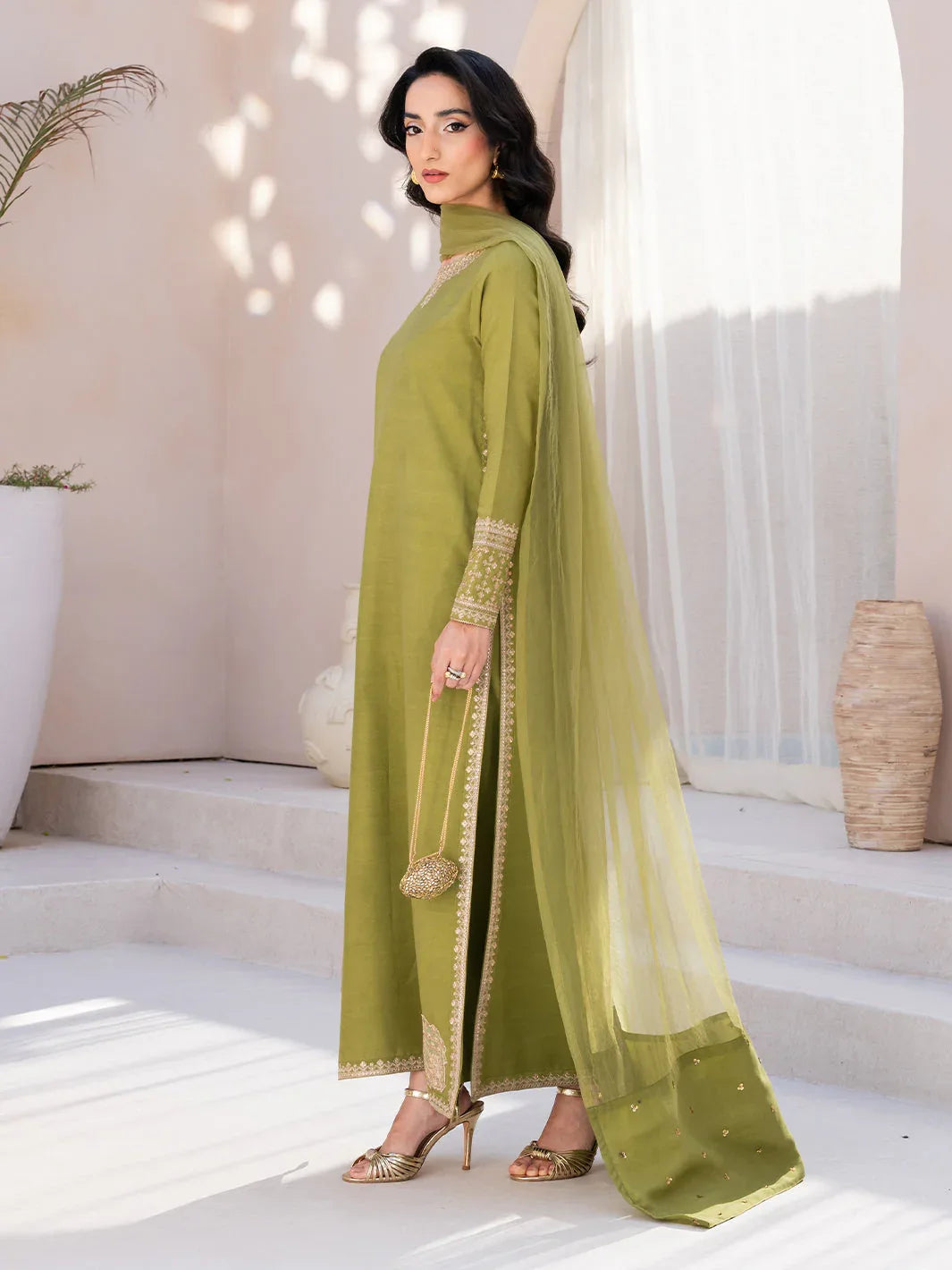 Izel | Le Tresor Formals | Viresta - Rang-e-Khaas