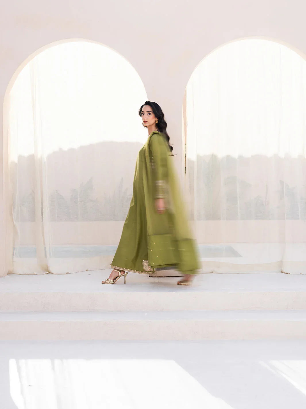 Izel | Le Tresor Formals | Viresta - Rang-e-Khaas