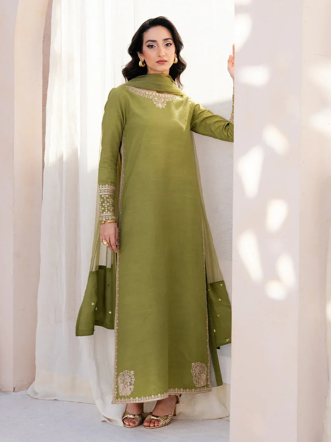 Izel | Le Tresor Formals | Viresta - Rang-e-Khaas