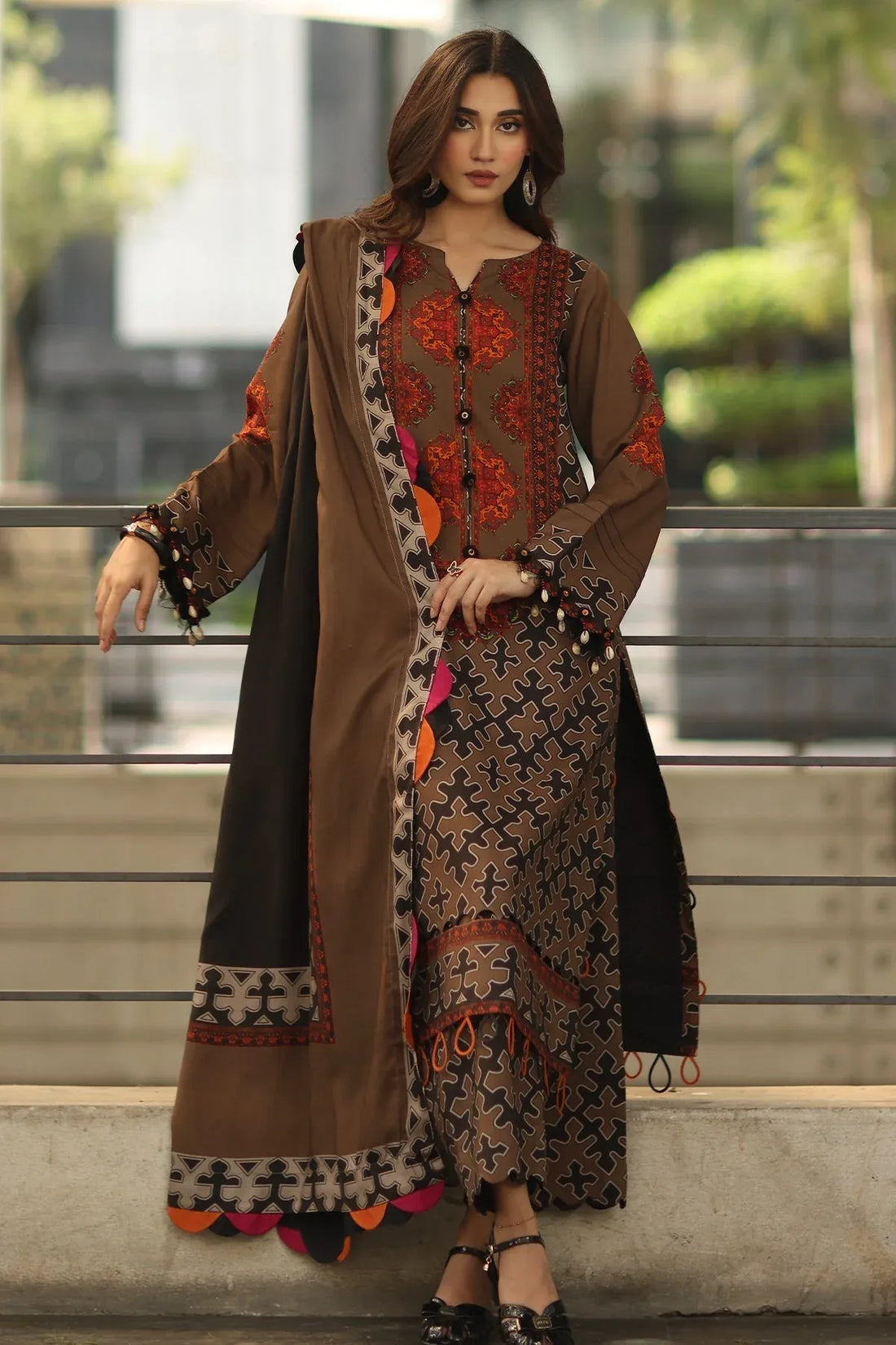 Charizma | C Prints Winter 25 | CPW5-17 - Rang-e-Khaas