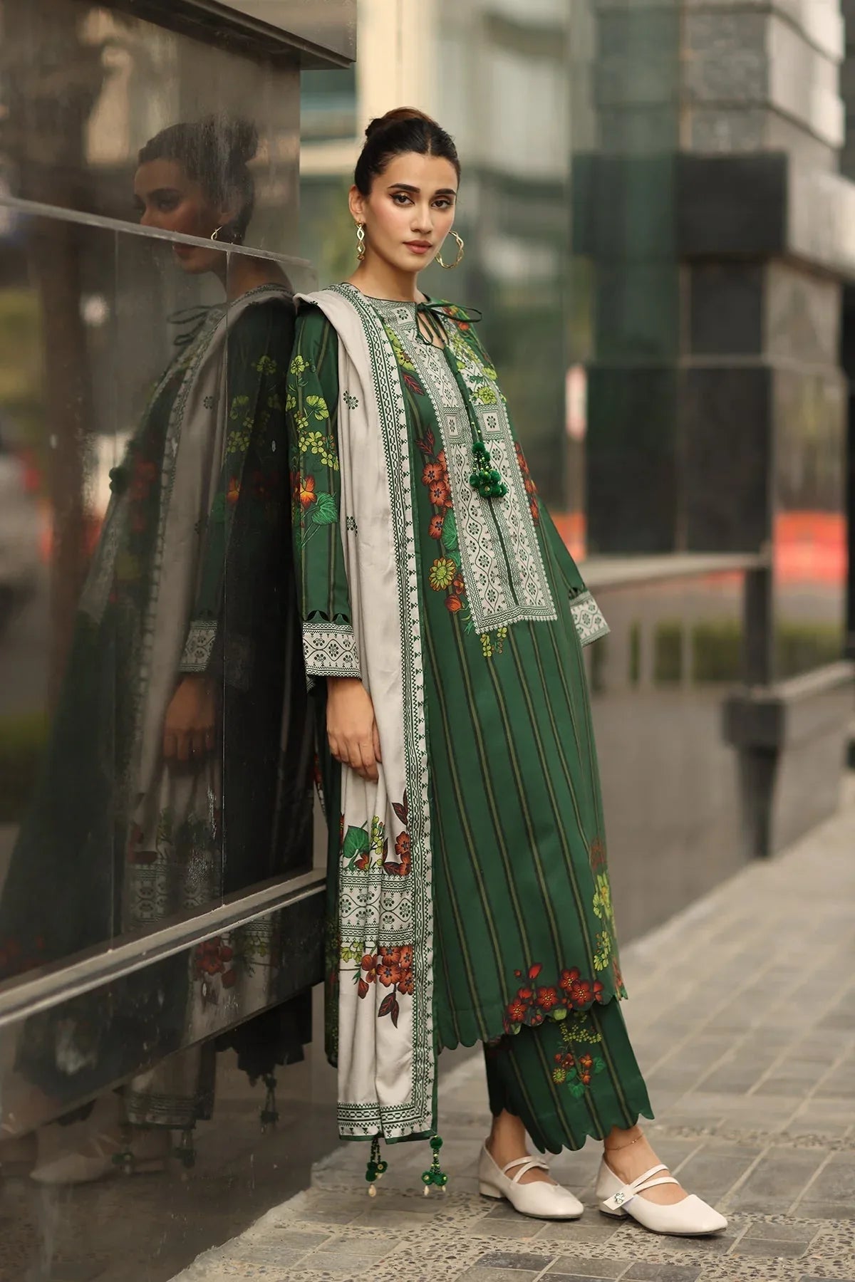Charizma | C Prints Winter 25 | CPW5-26 - Rang-e-Khaas