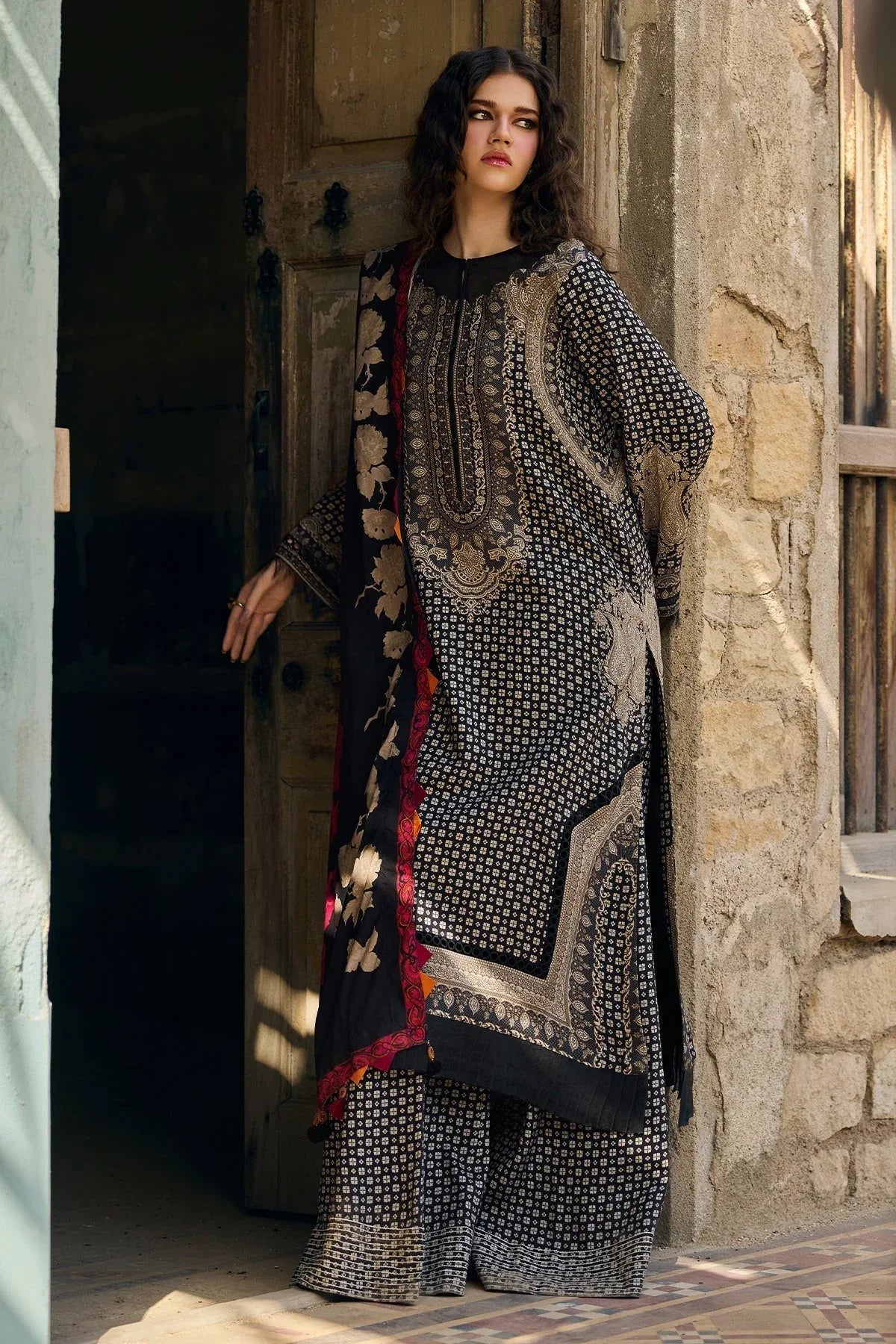 Charizma | C Prints Winter 25 | CPW5-22 - Rang-e-Khaas