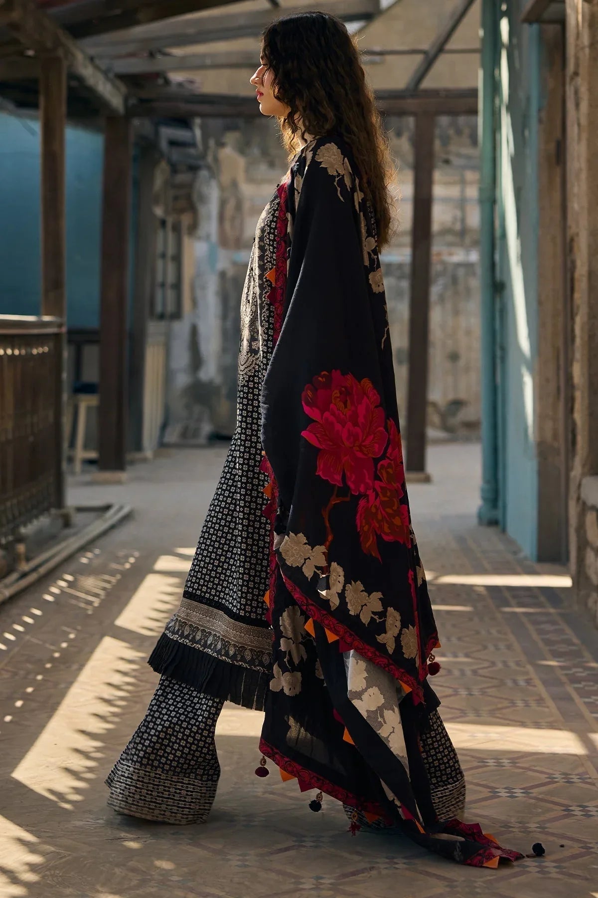 Charizma | C Prints Winter 25 | CPW5-22 - Rang-e-Khaas