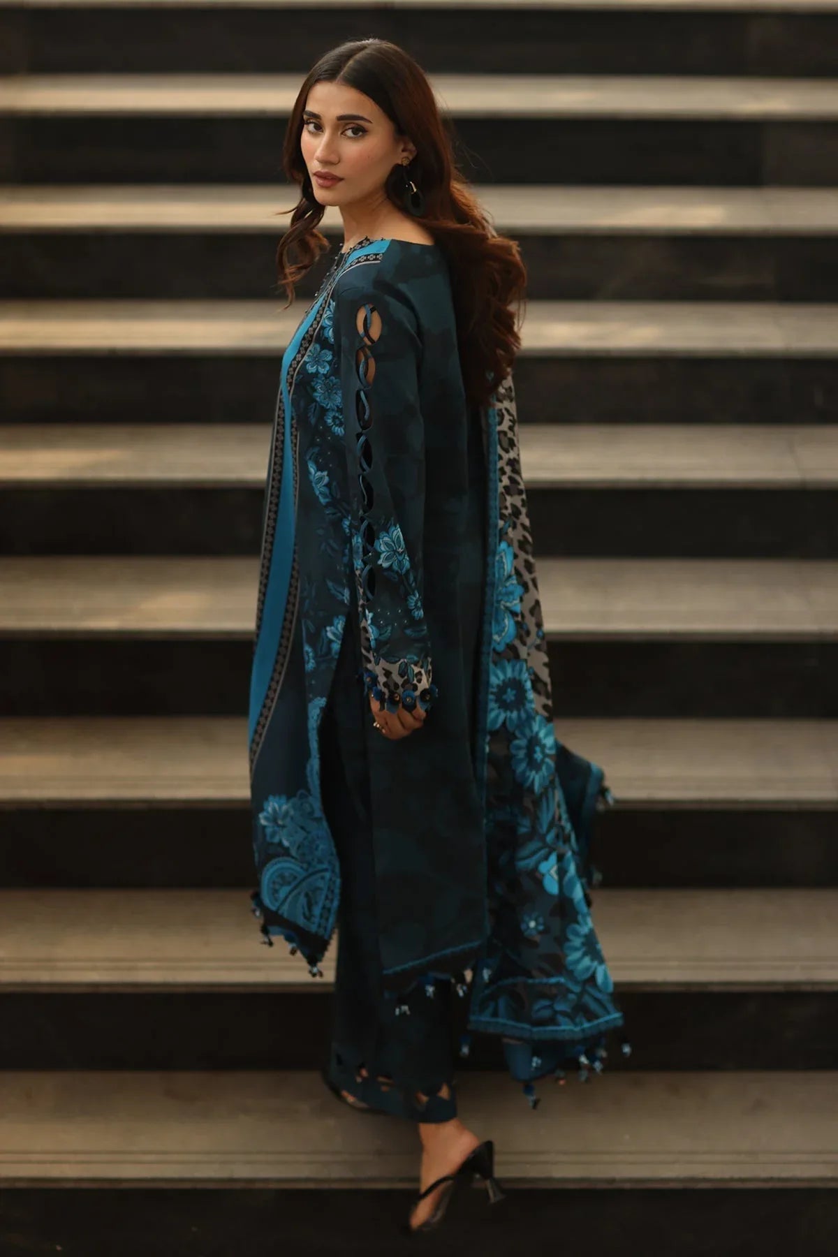 Charizma | C Prints Winter 25 | CPW5-18 - Rang-e-Khaas