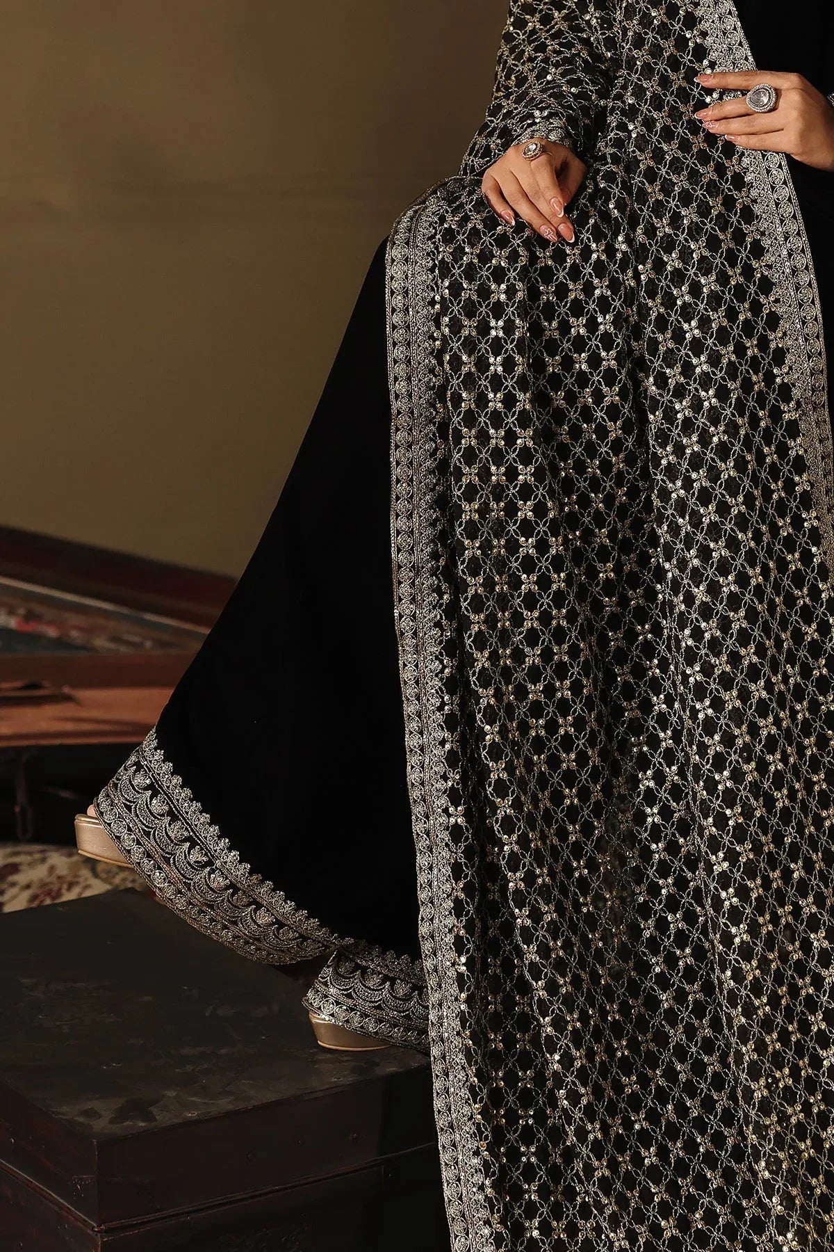 Charizma | Zeel Velvet 25 |  VVT-5-03 - Rang-e-Khaas