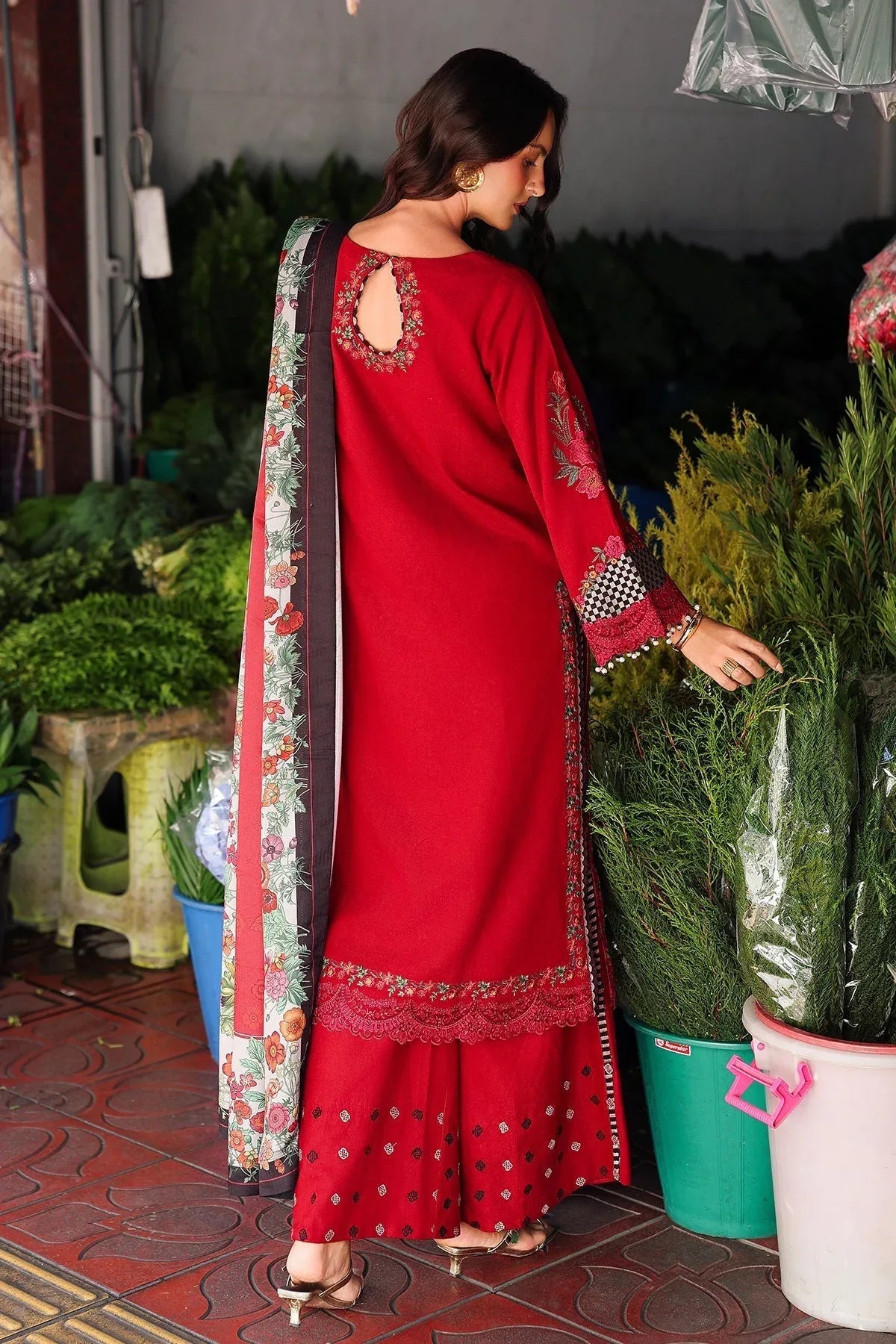 Charizma | Poshima Winters 25 | 3-pc Unstitched Wool Shawl Collection PSW5-08 - Rang-e-Khaas
