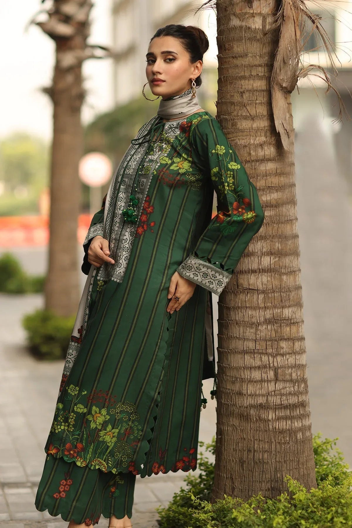 Charizma | C Prints Winter 25 | CPW5-26 - Rang-e-Khaas