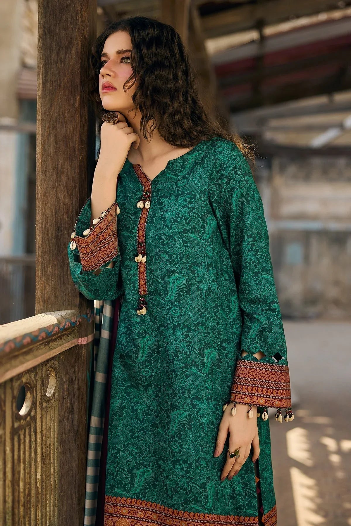 Charizma | C Prints Winter 25 | CPW5-20 - Rang-e-Khaas