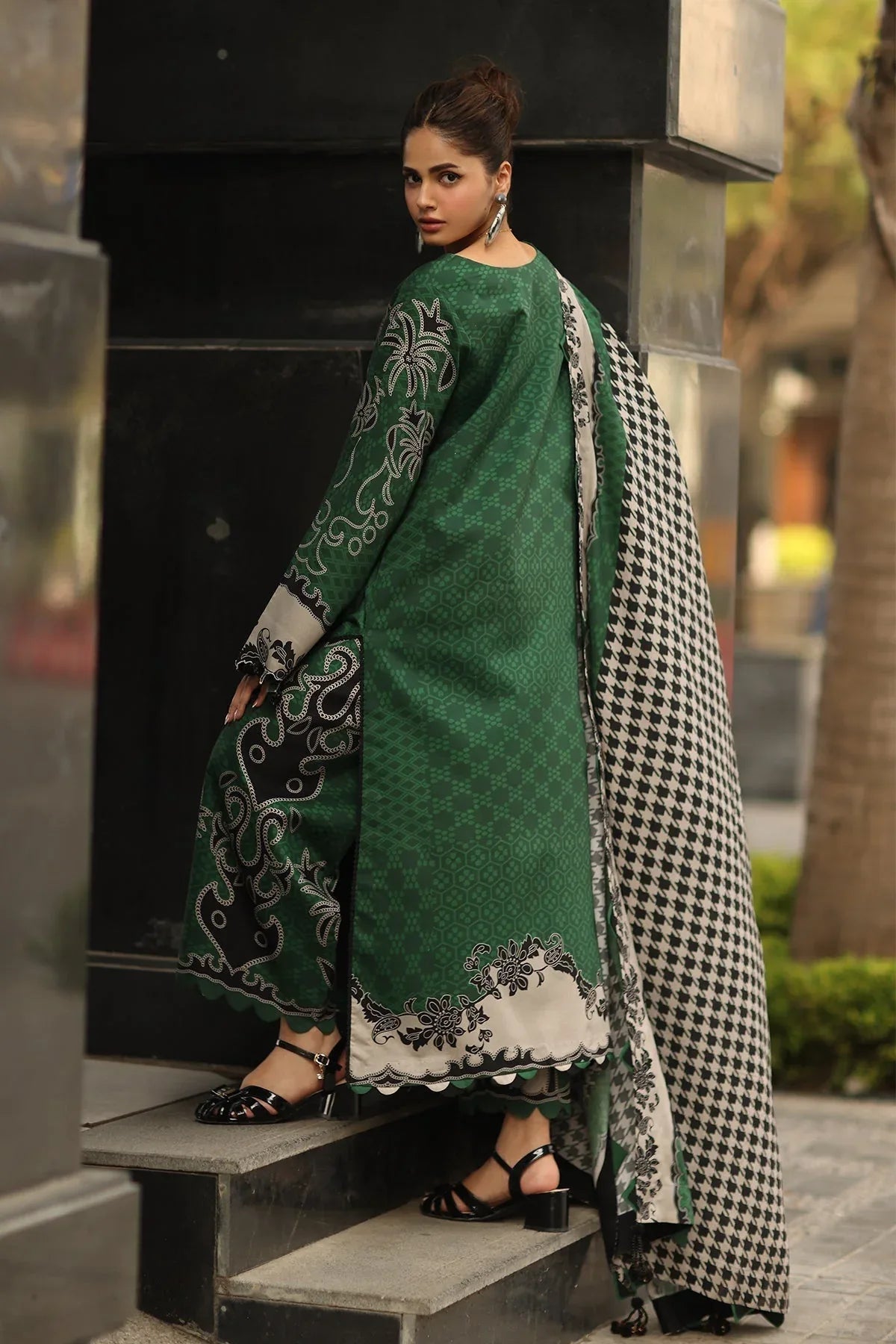 Charizma | C Prints Winter 25 | CPW5-14 - Rang-e-Khaas