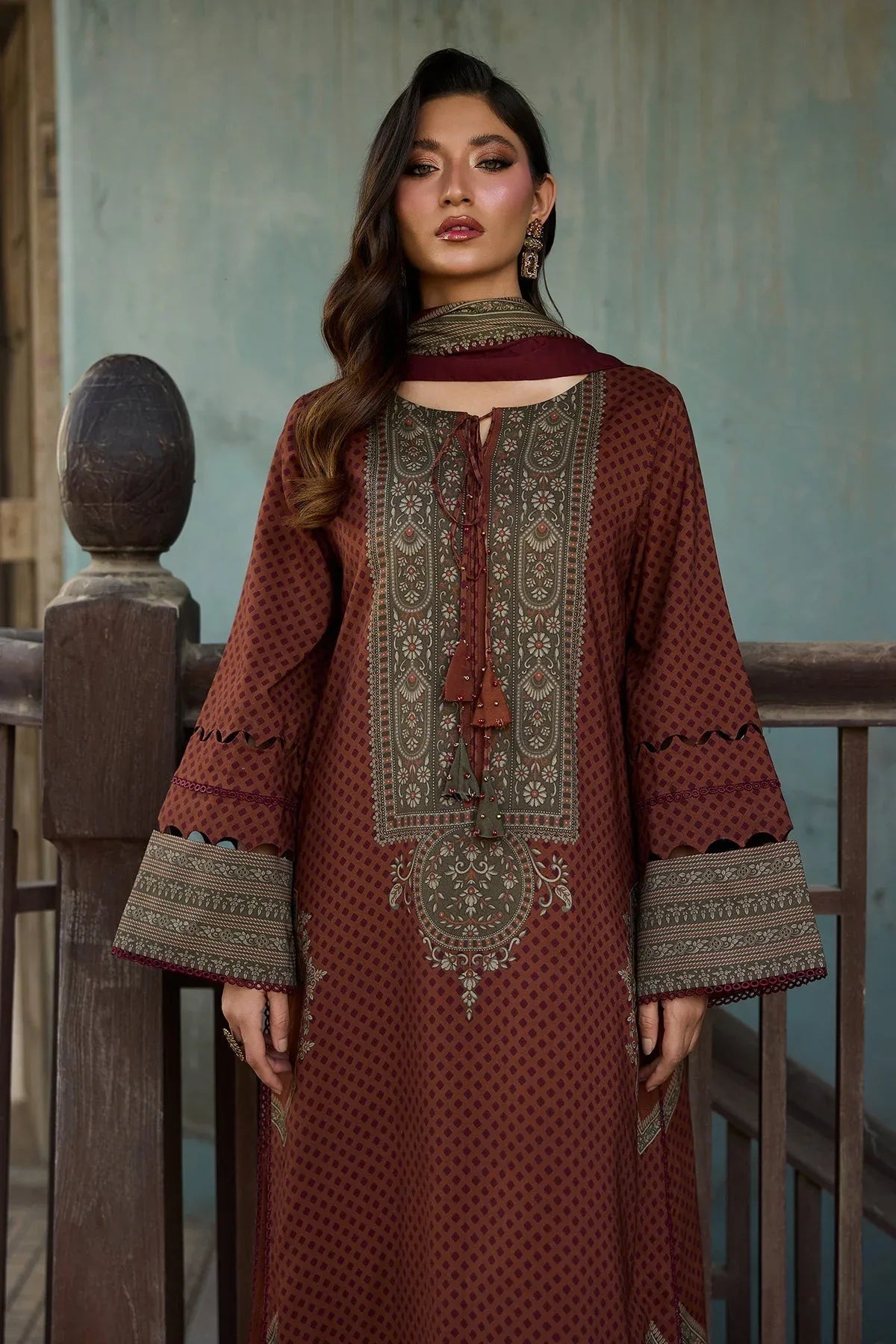 Charizma | C Prints Winter 25 | CPW5-25 - Rang-e-Khaas