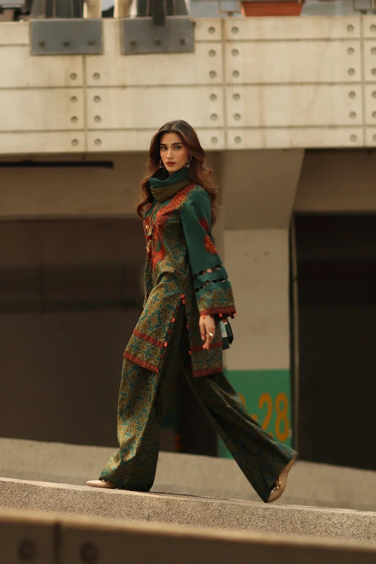 Charizma | C Prints Winter 25 | CPW5-11 - Rang-e-Khaas