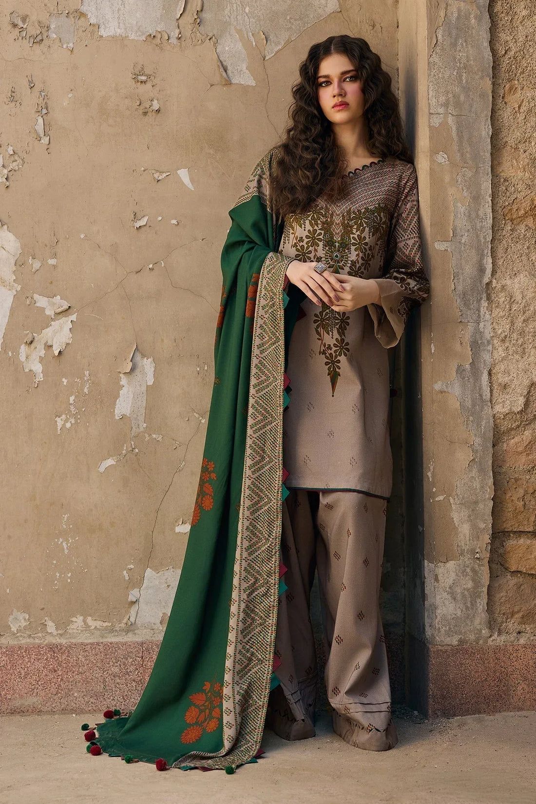 Charizma | C Prints Winter 25 | CPW5-19 - Rang-e-Khaas