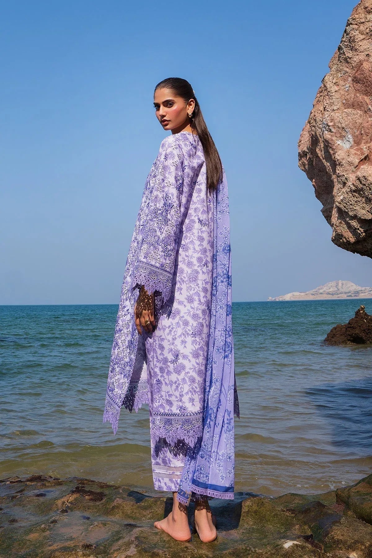 Afrozeh | Endless Summer | Verve - Rang-e-Khaas