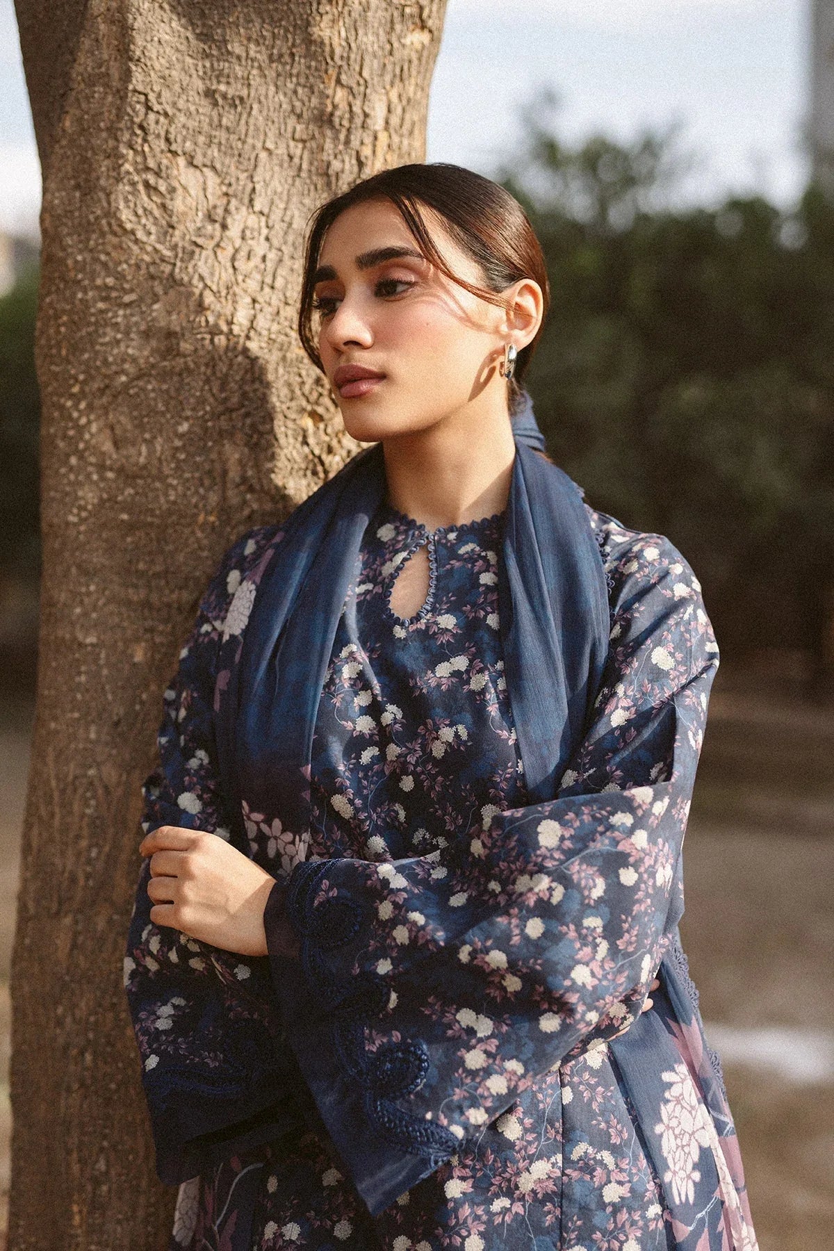 Ayzel | The Bare Minimum | Evana - Rang-e-Khaas