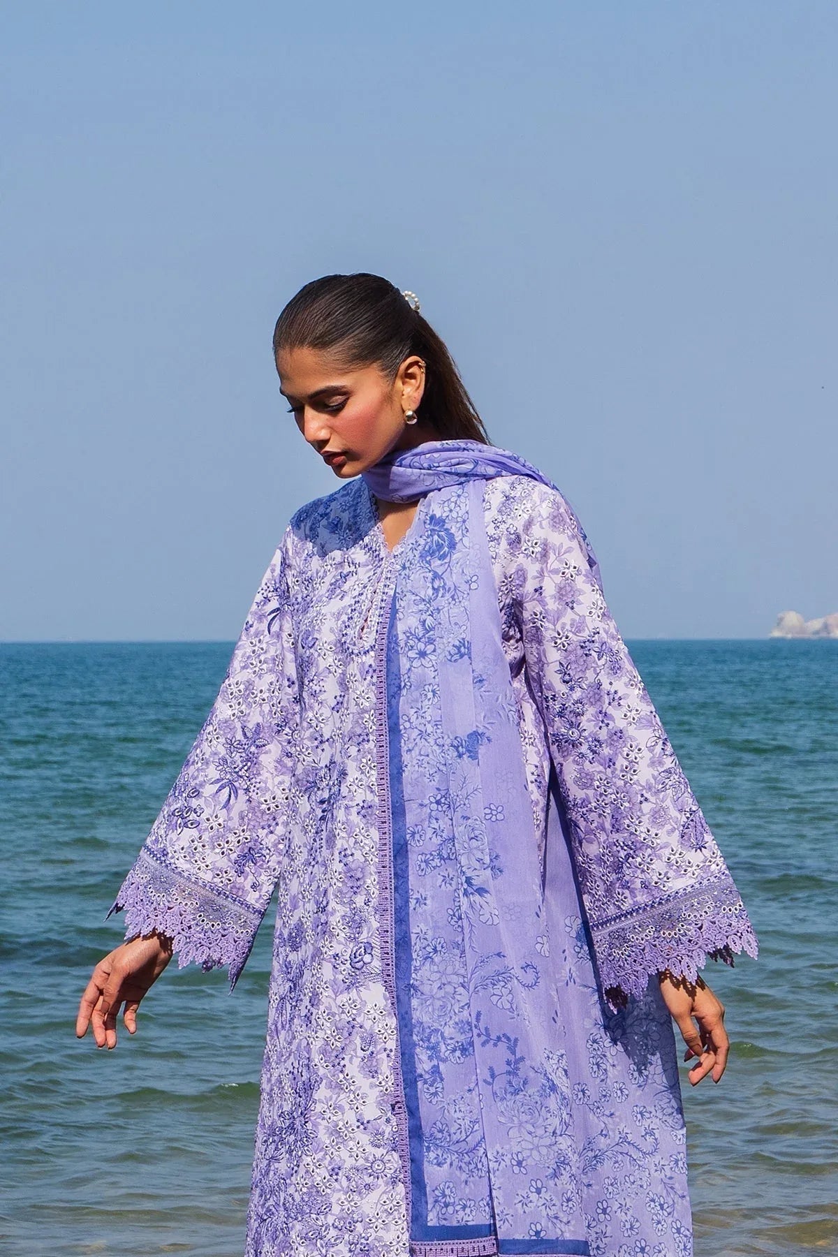 Afrozeh | Endless Summer | Verve - Rang-e-Khaas