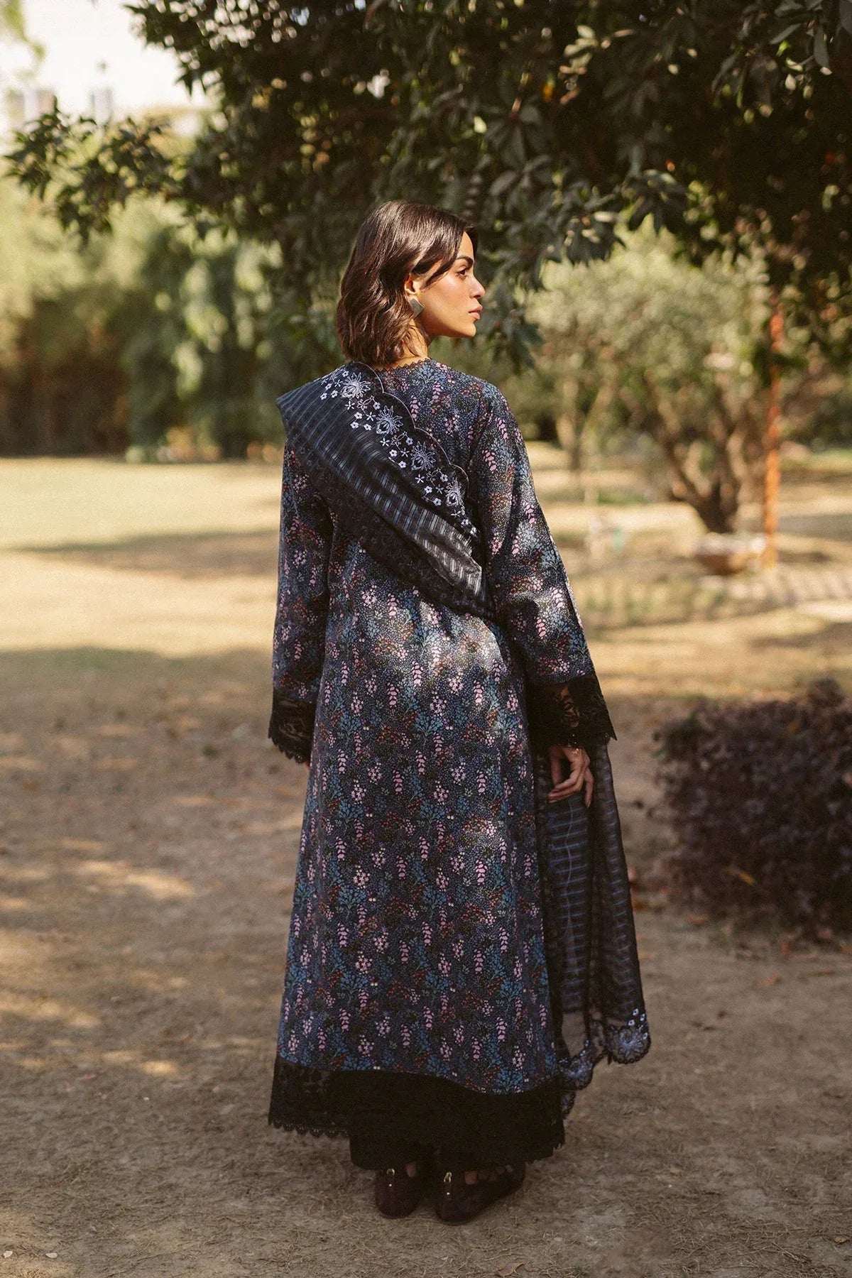 Ayzel | The Bare Minimum | Aziel - Rang-e-Khaas