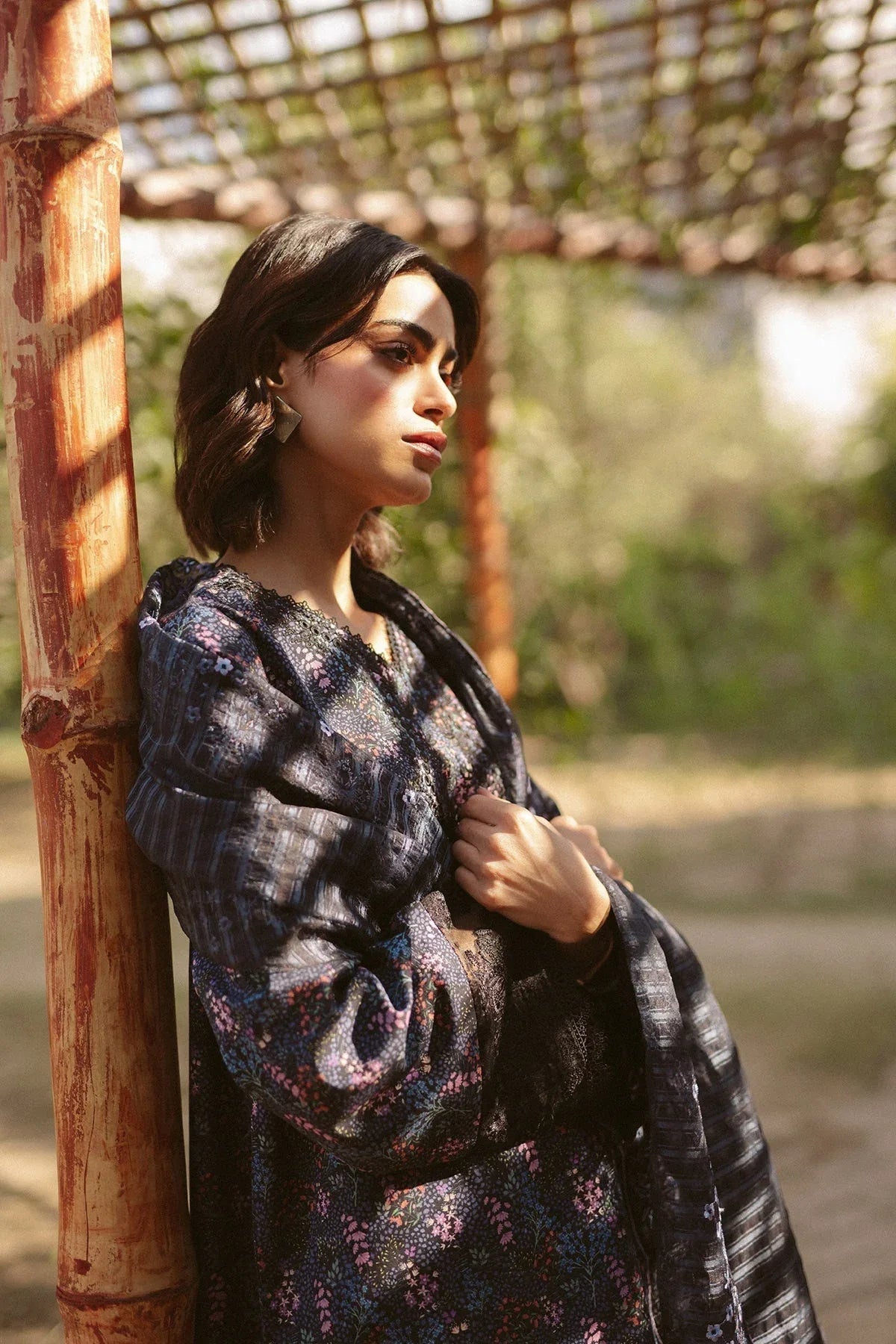 Ayzel | The Bare Minimum | Aziel - Rang-e-Khaas