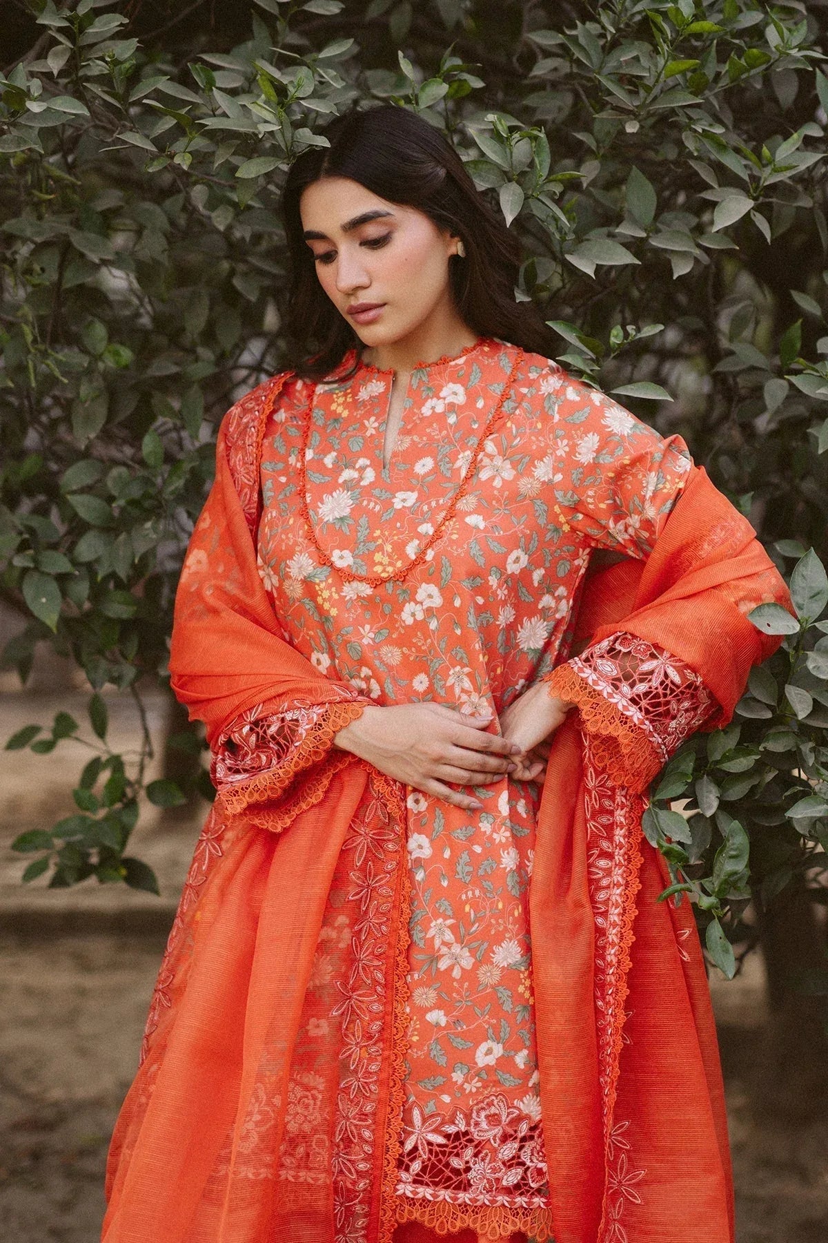Ayzel | The Bare Minimum | Celine - Rang-e-Khaas