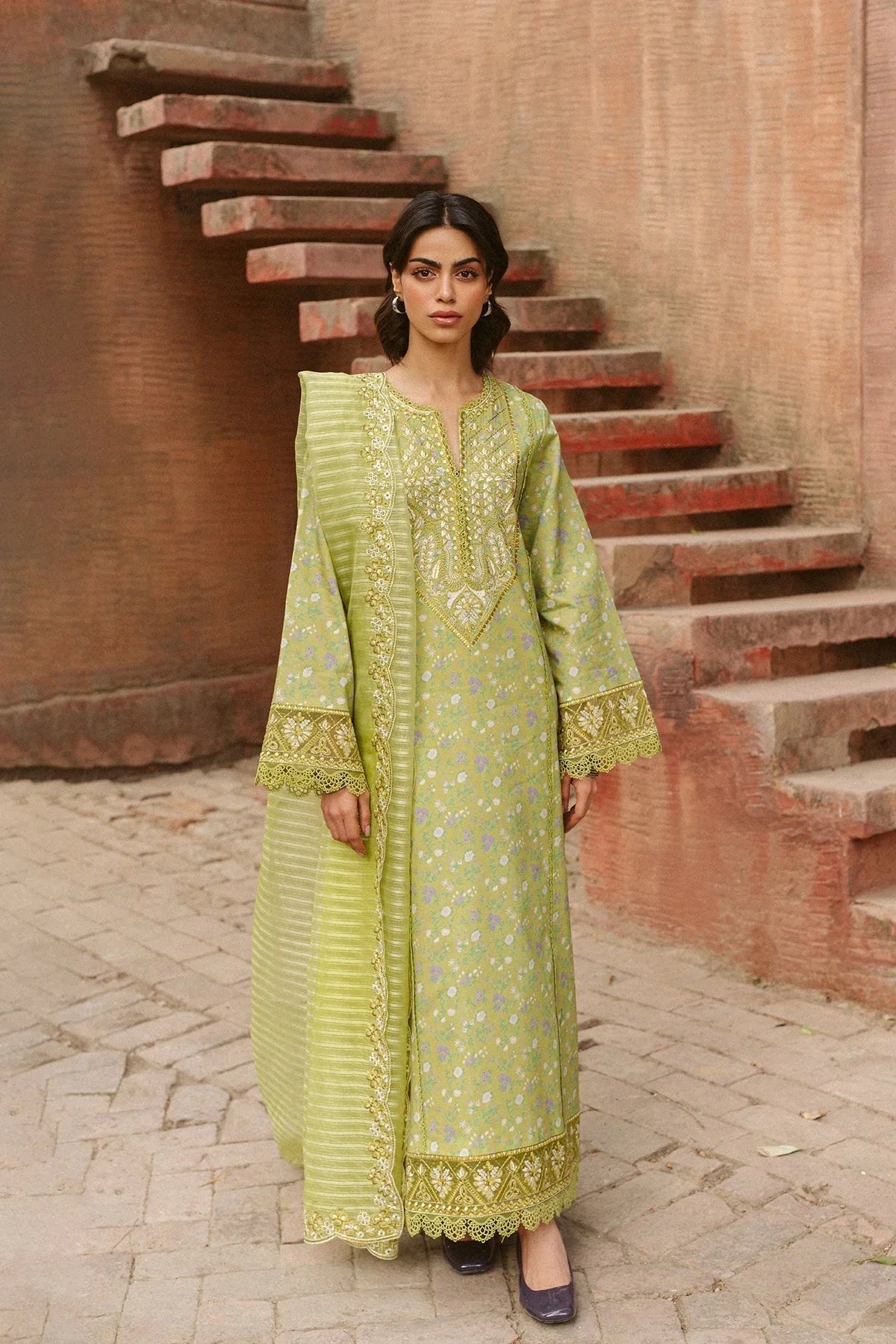 Ayzel | The Bare Minimum | Verda - Rang-e-Khaas