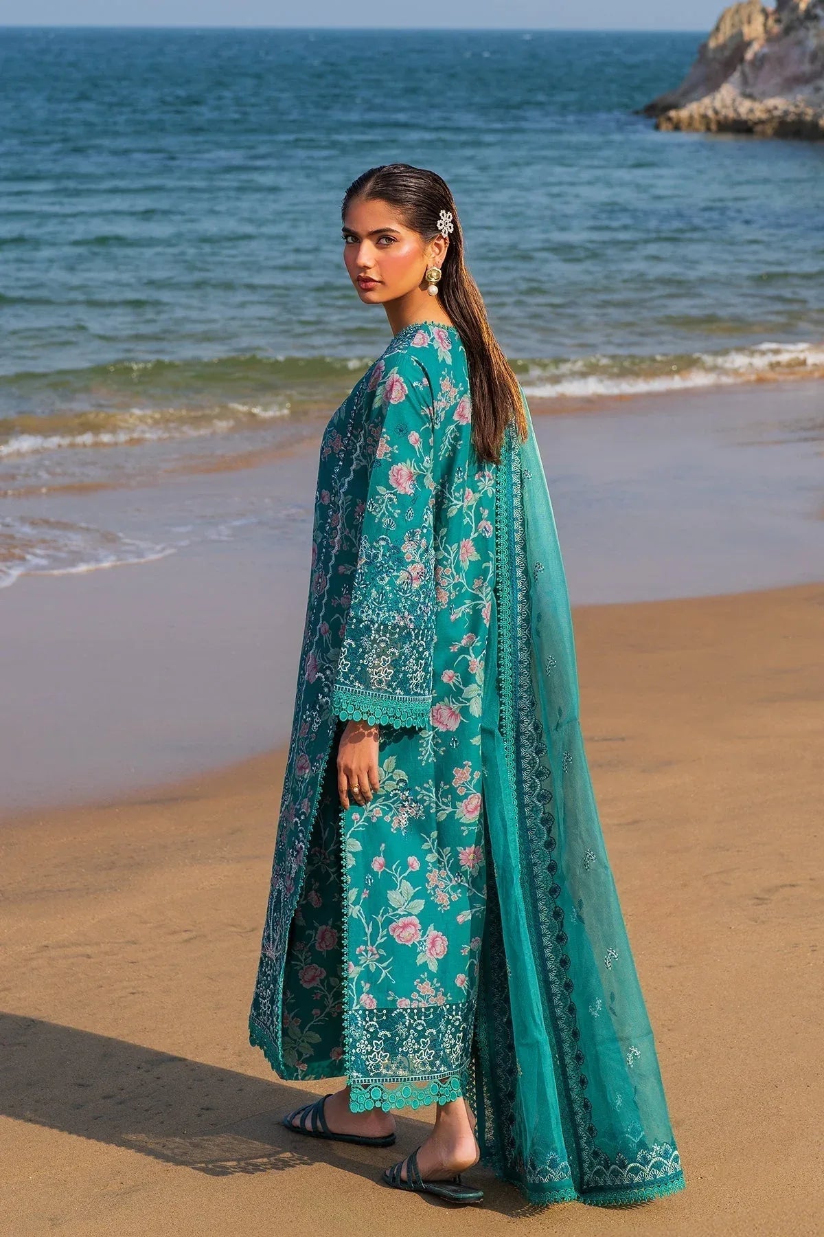 Afrozeh | Endless Summer | Plush - Rang-e-Khaas