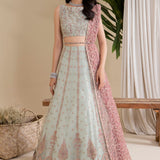 IZNIK | Aryanna