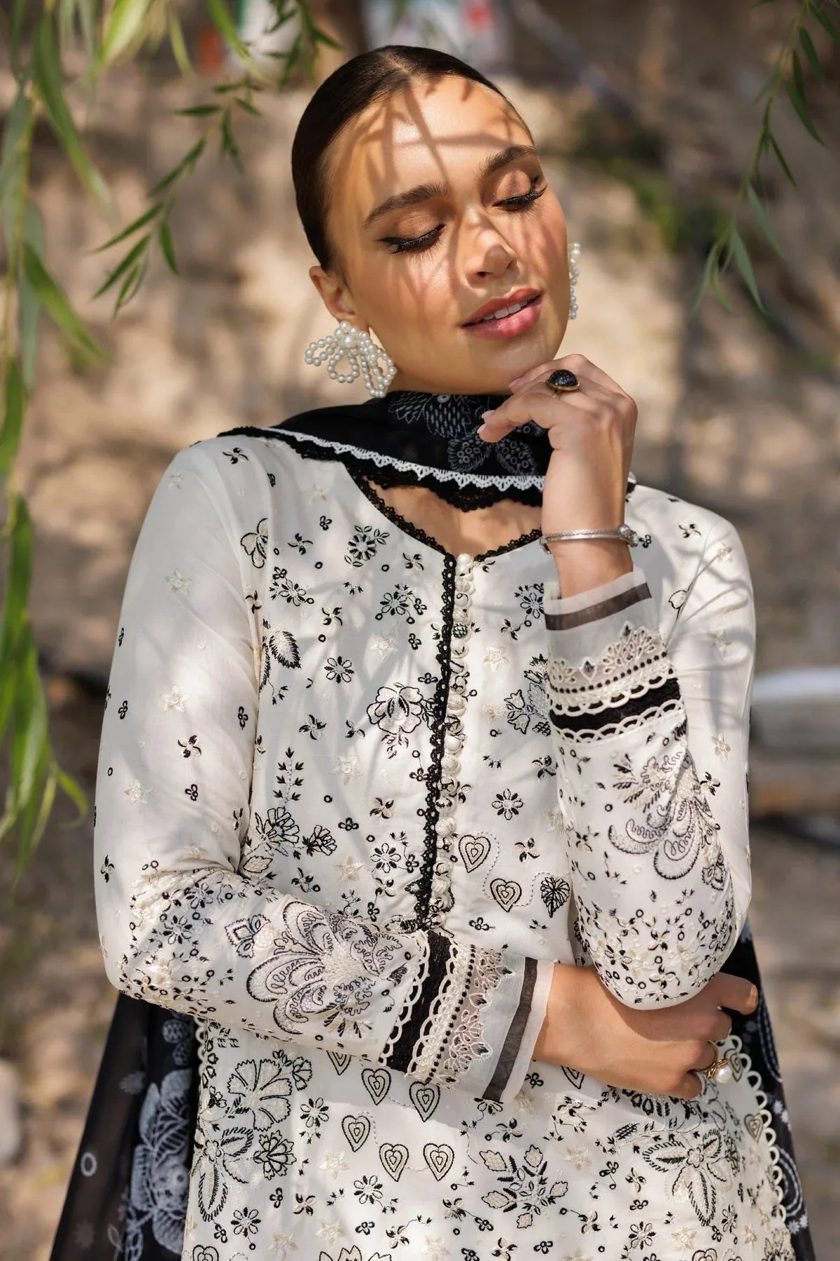 Xenia Formals | Luxury Lawn 25 | FIORELLA - Rang-e-Khaas