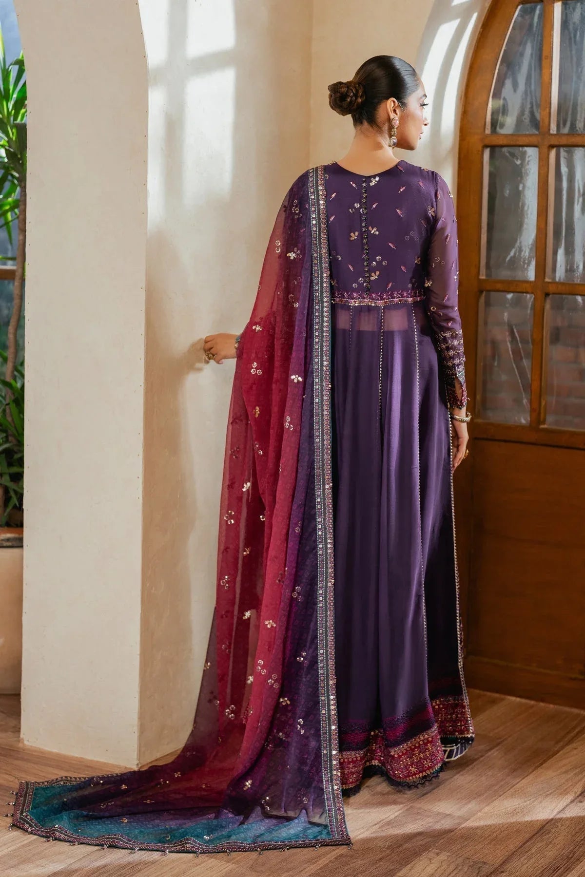 Xenia Formals | Niran Formals | SOURATI - Rang-e-Khaas