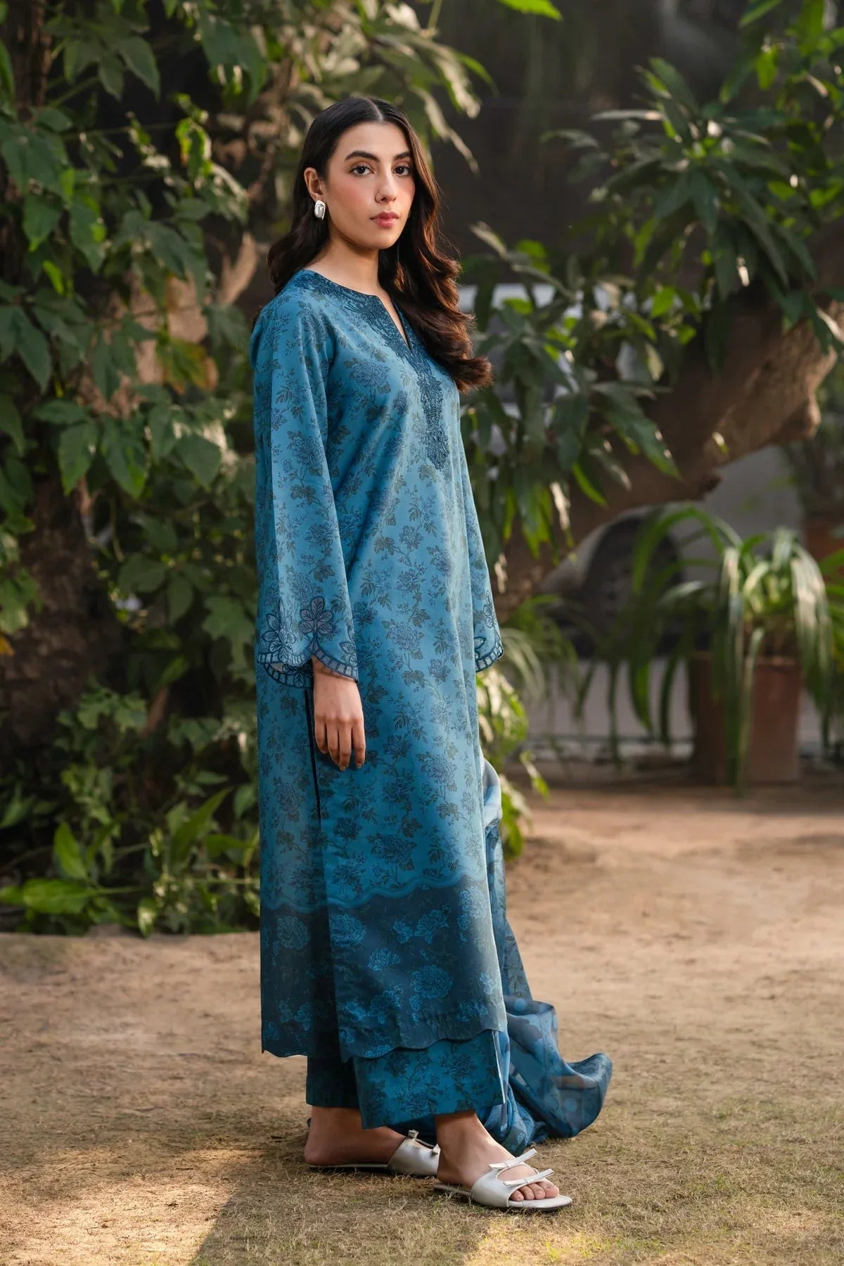 Xenia Formals | Summer Away 25 | ELLIS-A - Rang-e-Khaas