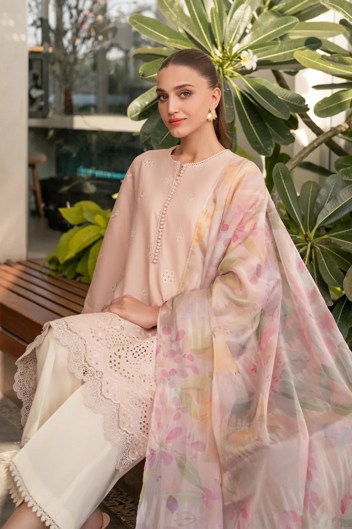 Xenia Formals | Summer Away 25 | FLAMINGO - Rang-e-Khaas