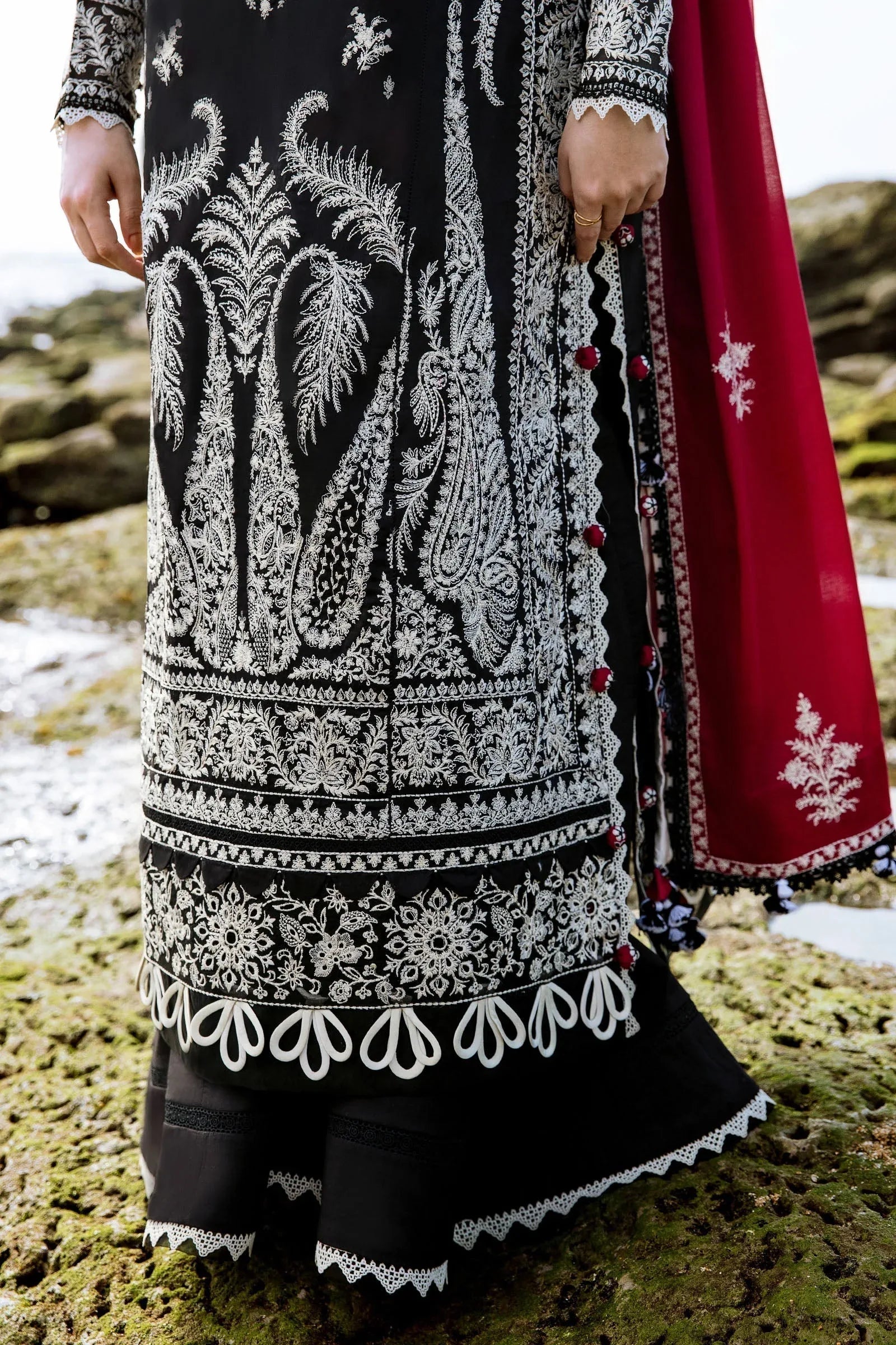 ZAHA LUXURY LAWN ISKELE (ZL23-01 A) - Rang-e-Khaas