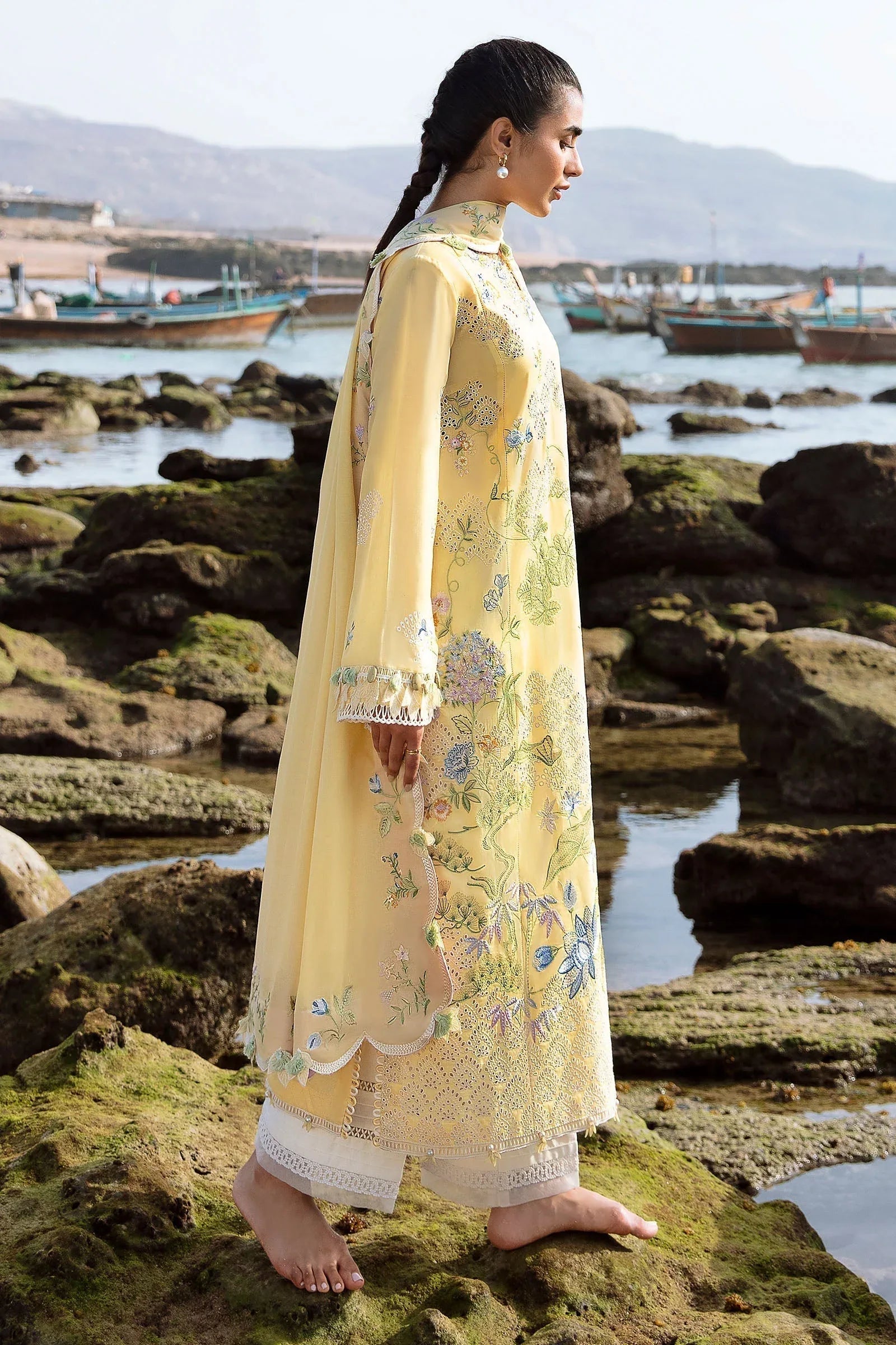 ZAHA LUXURY LAWN LANA (ZL23-04 A) - Rang-e-Khaas