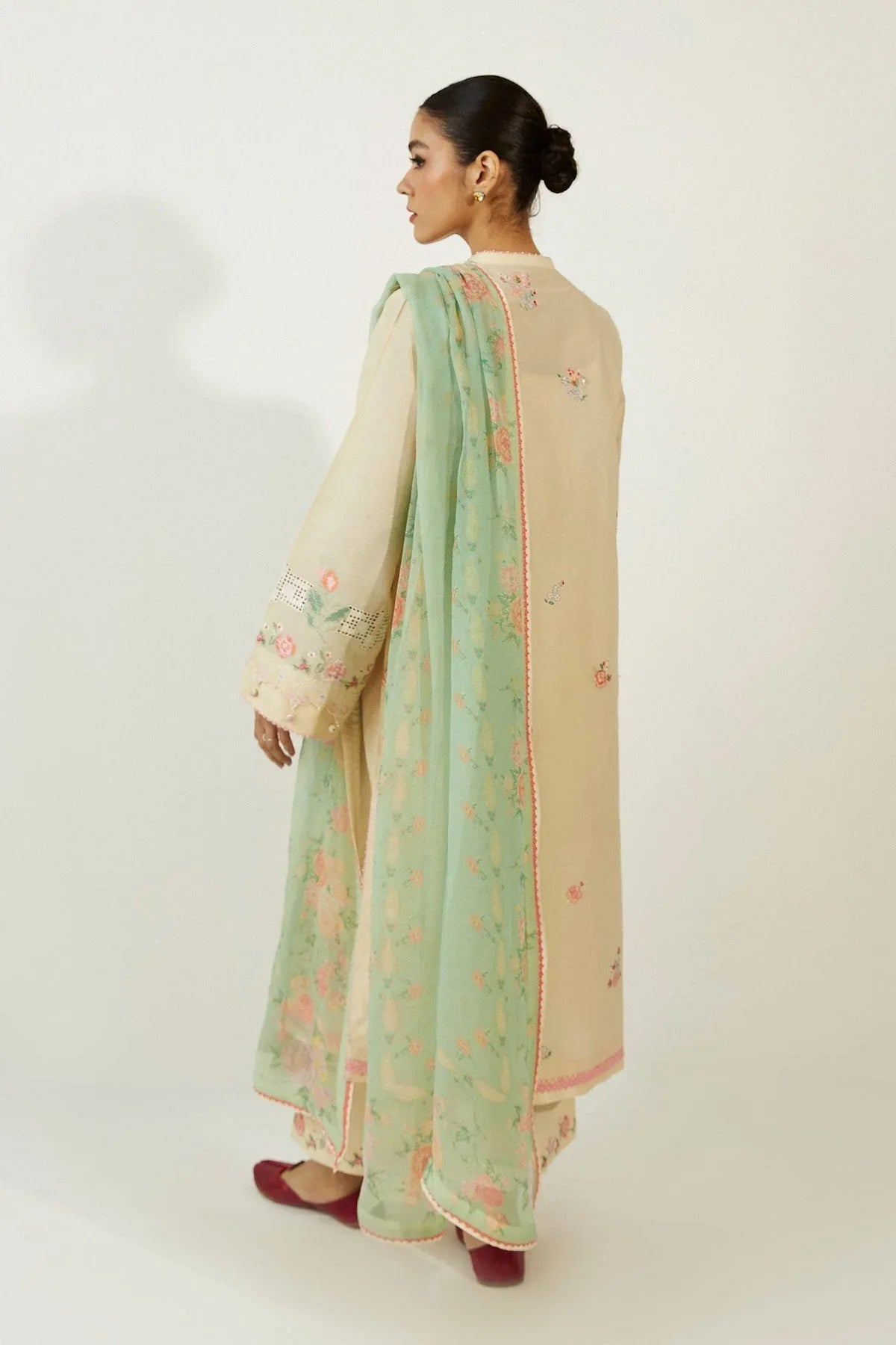 ZARA SHAHJAHAN-ZCE23-2A-COCO LAWN VOLUME ll 2023 - Rang-e-Khaas