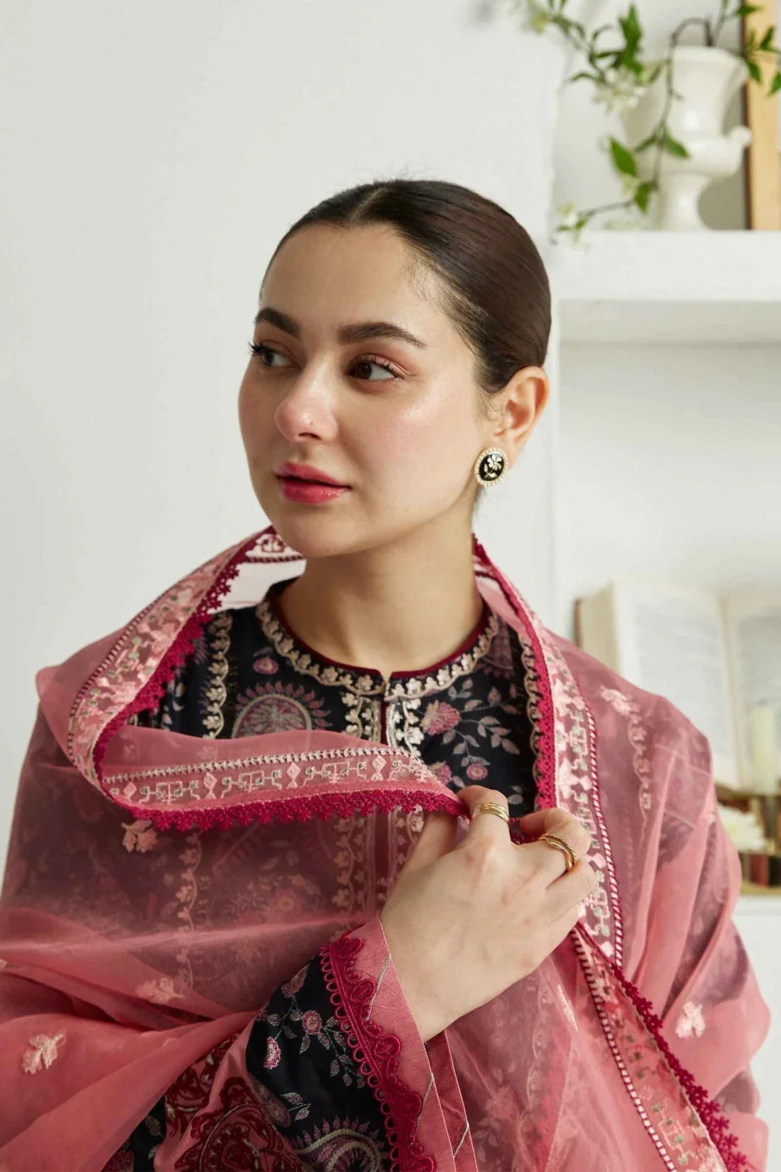 ZARA SHAHJAHAN-ZCE23-3B-COCO LAWN VOLUME ll 2023 - Rang-e-Khaas