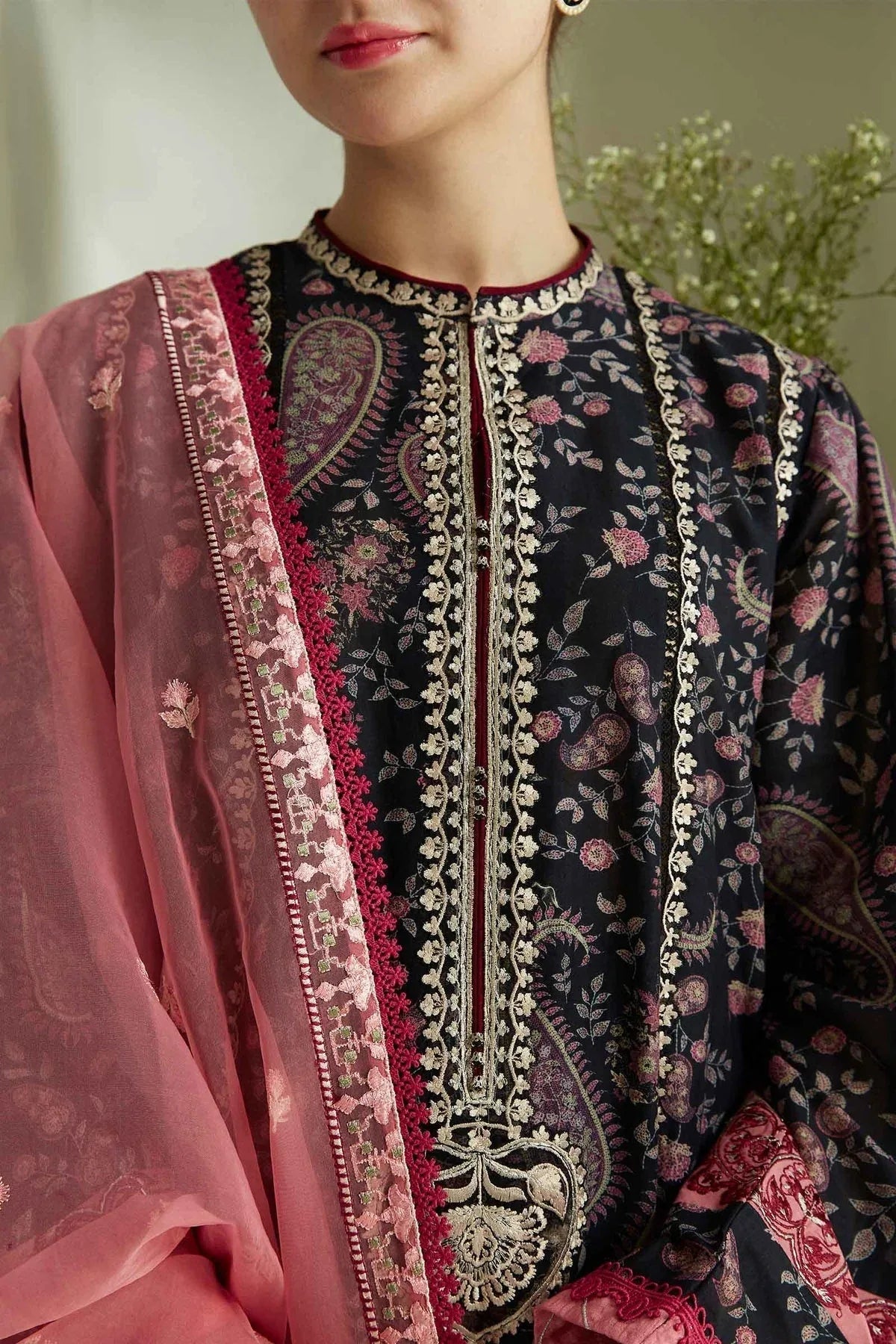 ZARA SHAHJAHAN-ZCE23-3B-COCO LAWN VOLUME ll 2023 - Rang-e-Khaas