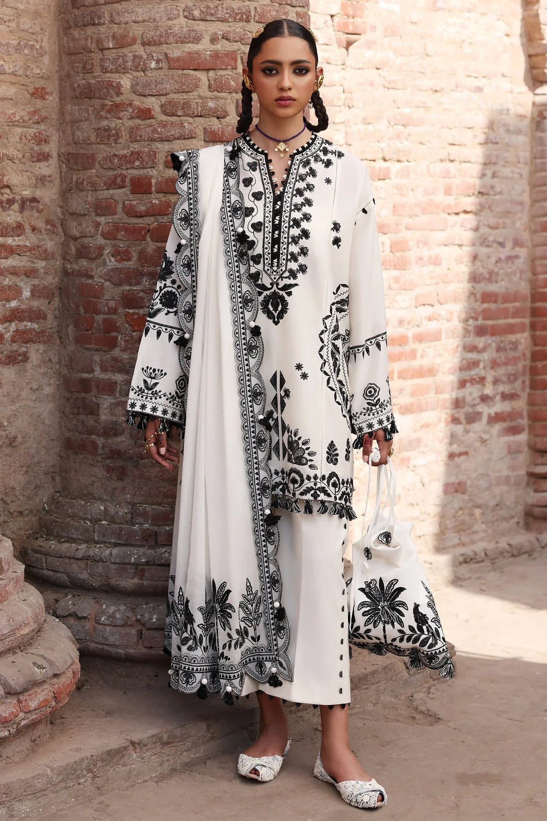 Zaha | Festive Lawn 25 | ZARMINA (ZF-25-08) - Rang-e-Khaas
