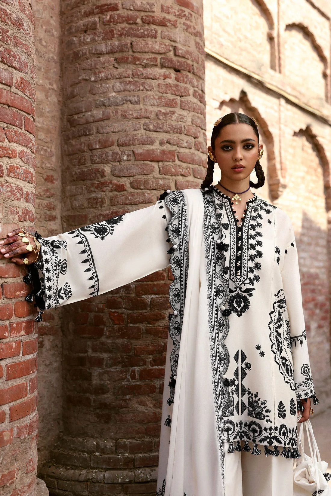 Zaha | Festive Lawn 25 | ZARMINA (ZF-25-08) - Rang-e-Khaas