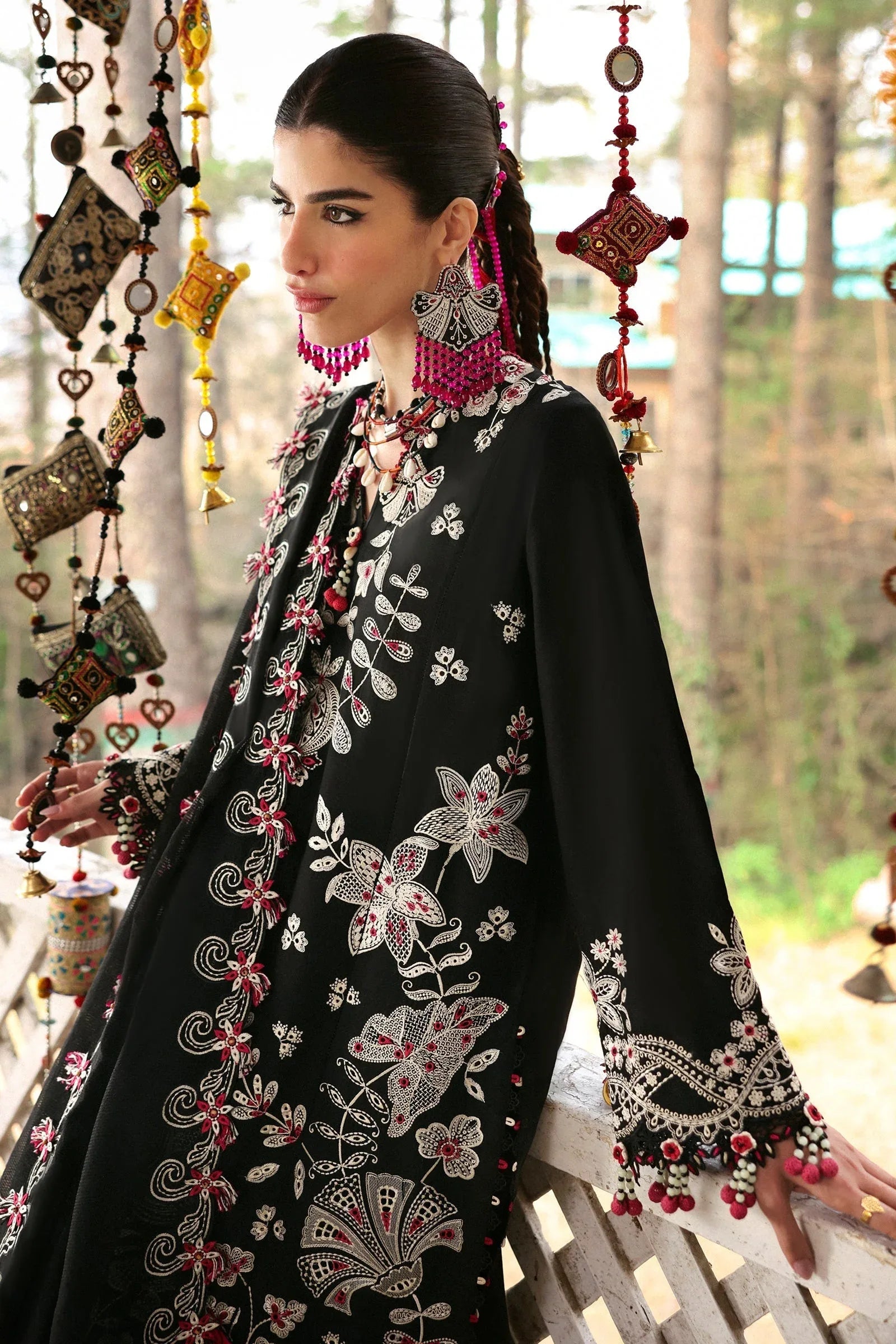 Zaha | Lawn 25 | AABROO (ZL25-05 B) - Rang-e-Khaas