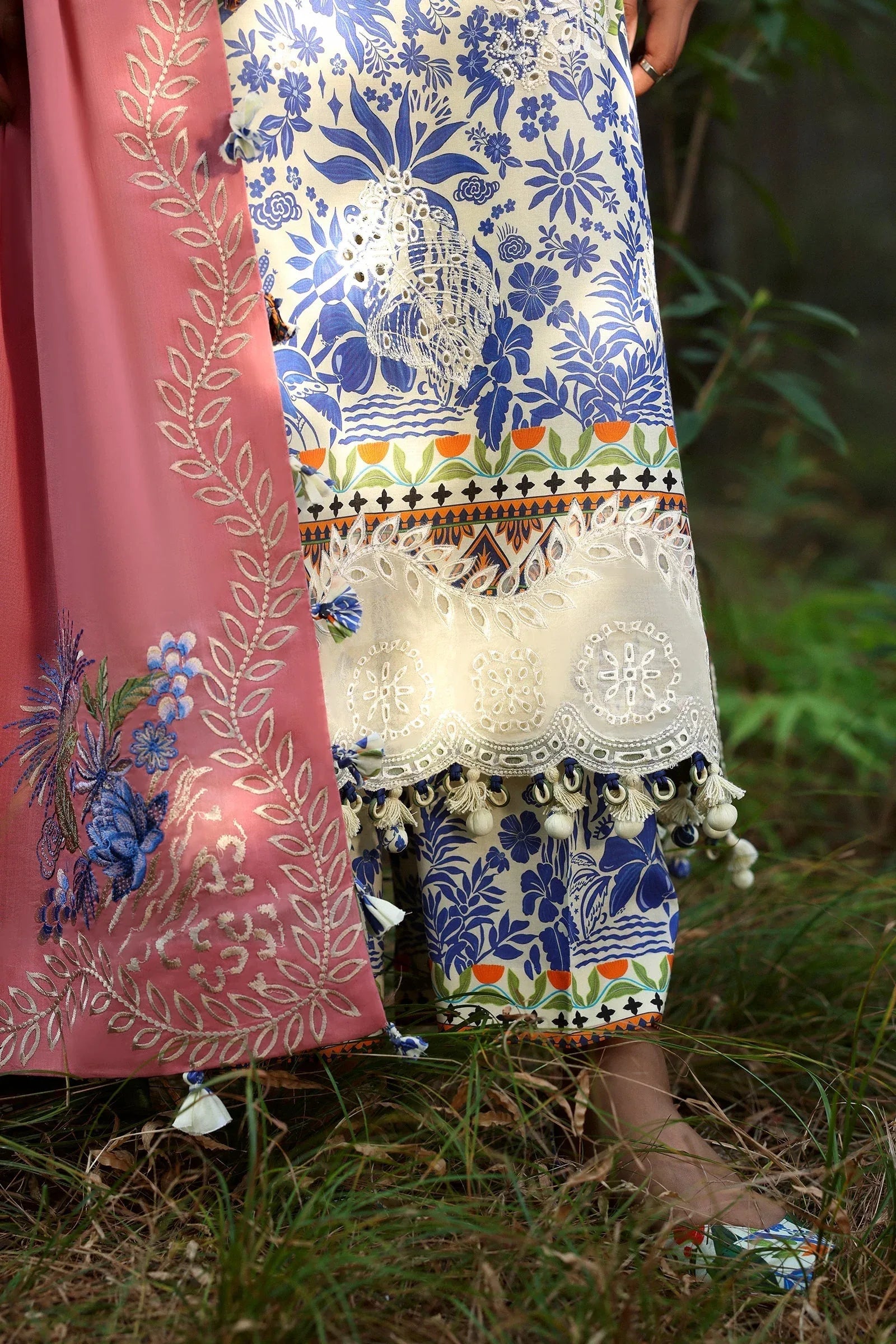 Zaha | Lawn 25 | WHITE SOLANA (ZL25-03 B) - Rang-e-Khaas