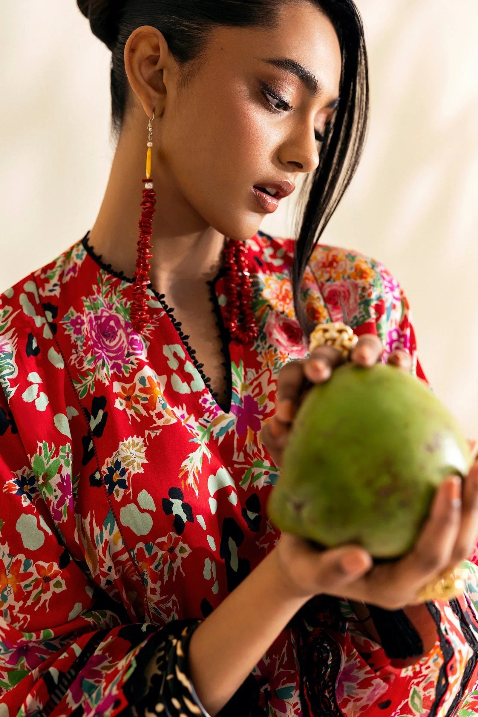Zaha | Pop RTW | TIERRA - Rang-e-Khaas
