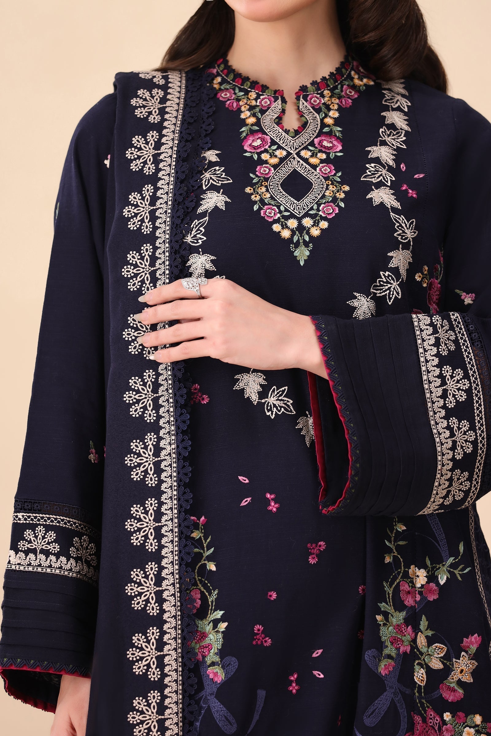 Zaha | Staples | LUNA (ZRW-21326) - Rang-e-Khaas