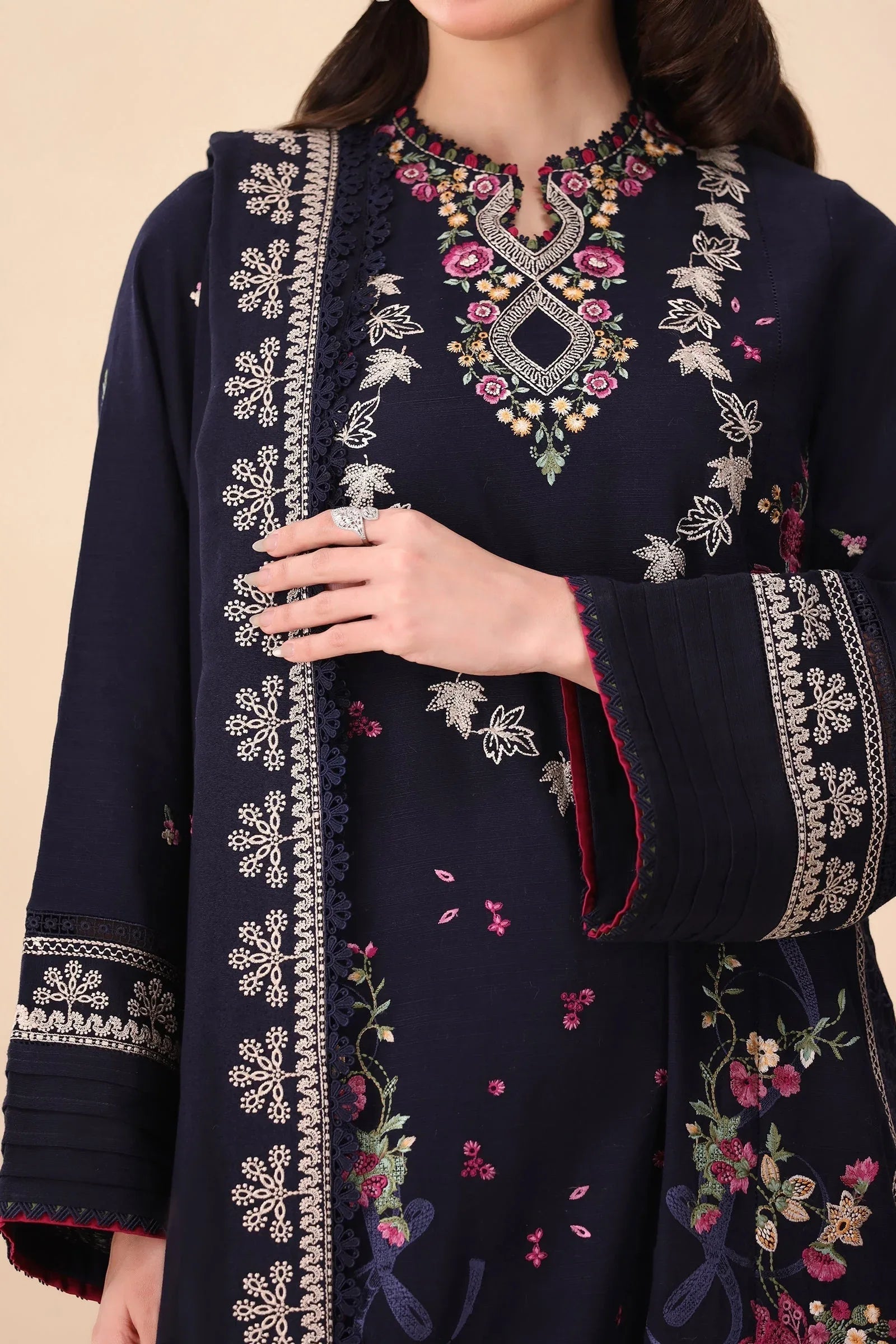 Zaha | Staples | LUNA (ZRW-21326) - Rang-e-Khaas