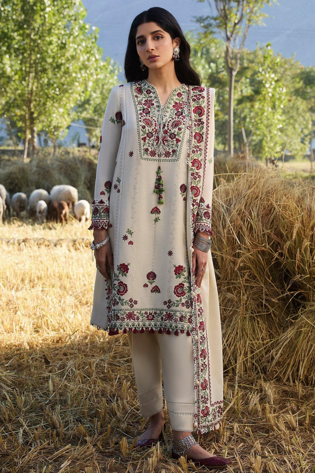 Zaha | Winter 2024 |  AABROO (ZW24-07) - Rang-e-Khaas