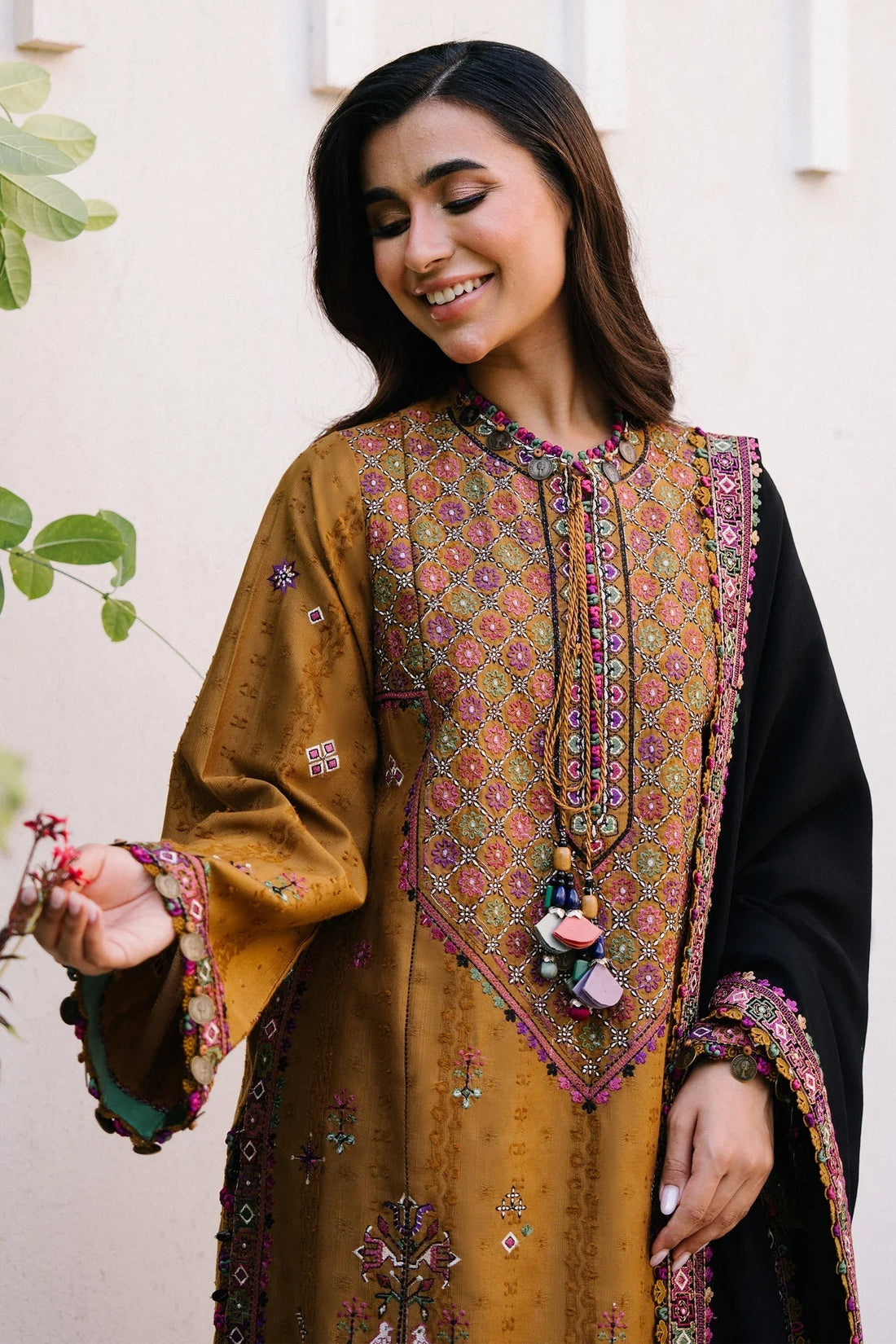 Zaha | Winter 2024 |  GULZAR (ZW24-03) - Rang-e-Khaas